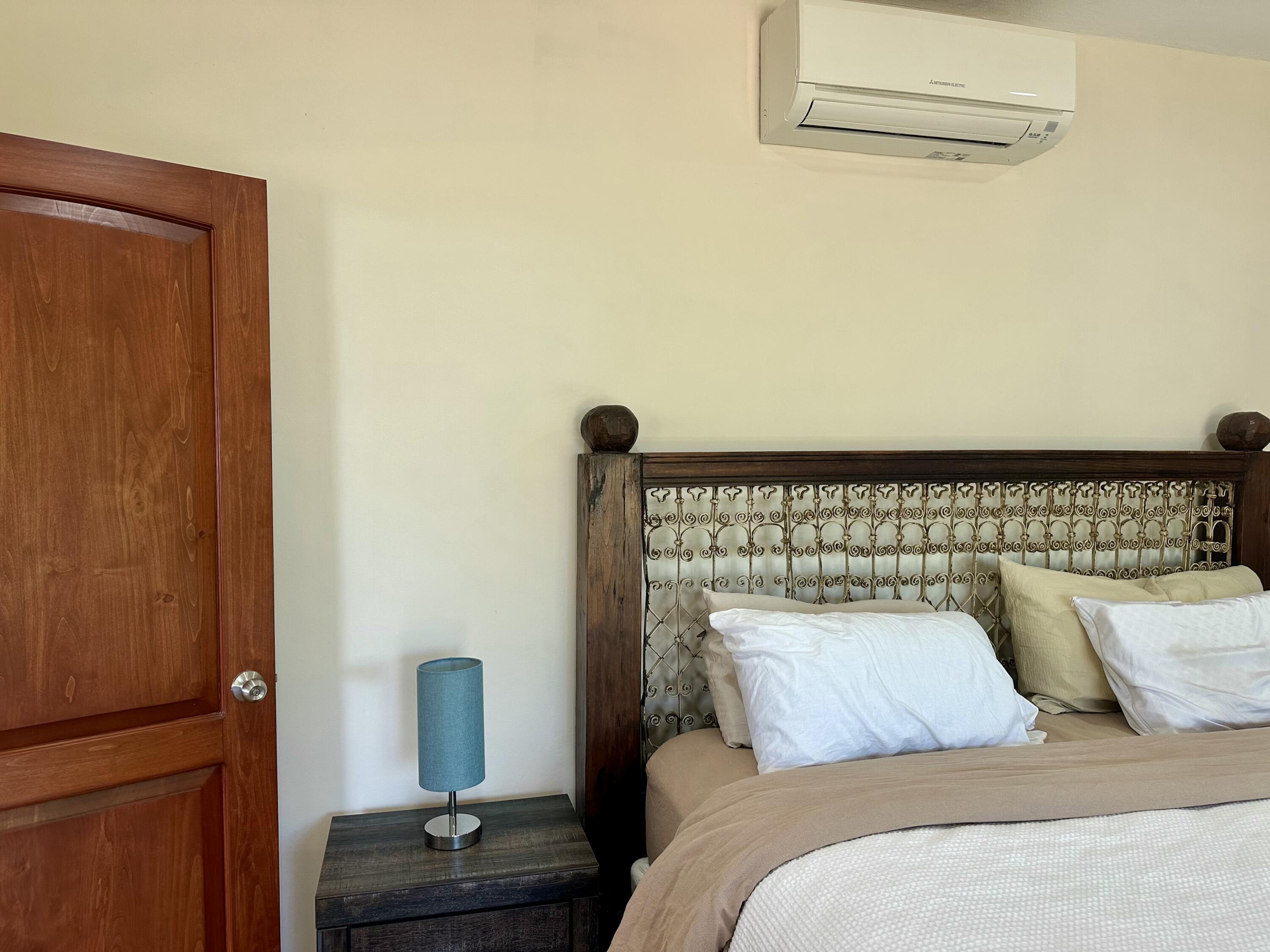 Carretera transpeninsular, Gringo hills compound