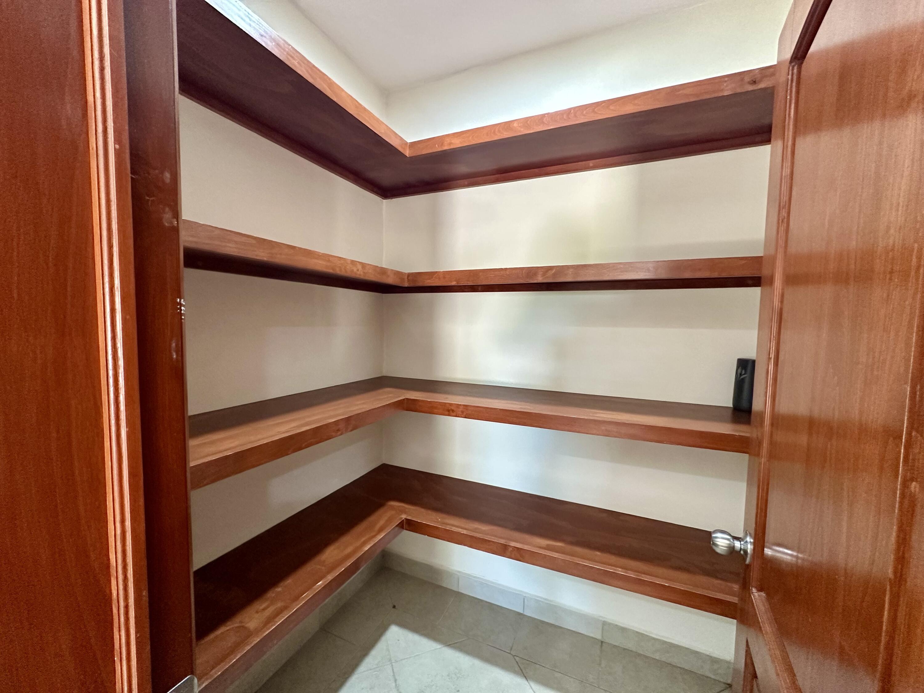 Carretera transpeninsular, Gringo hills compound