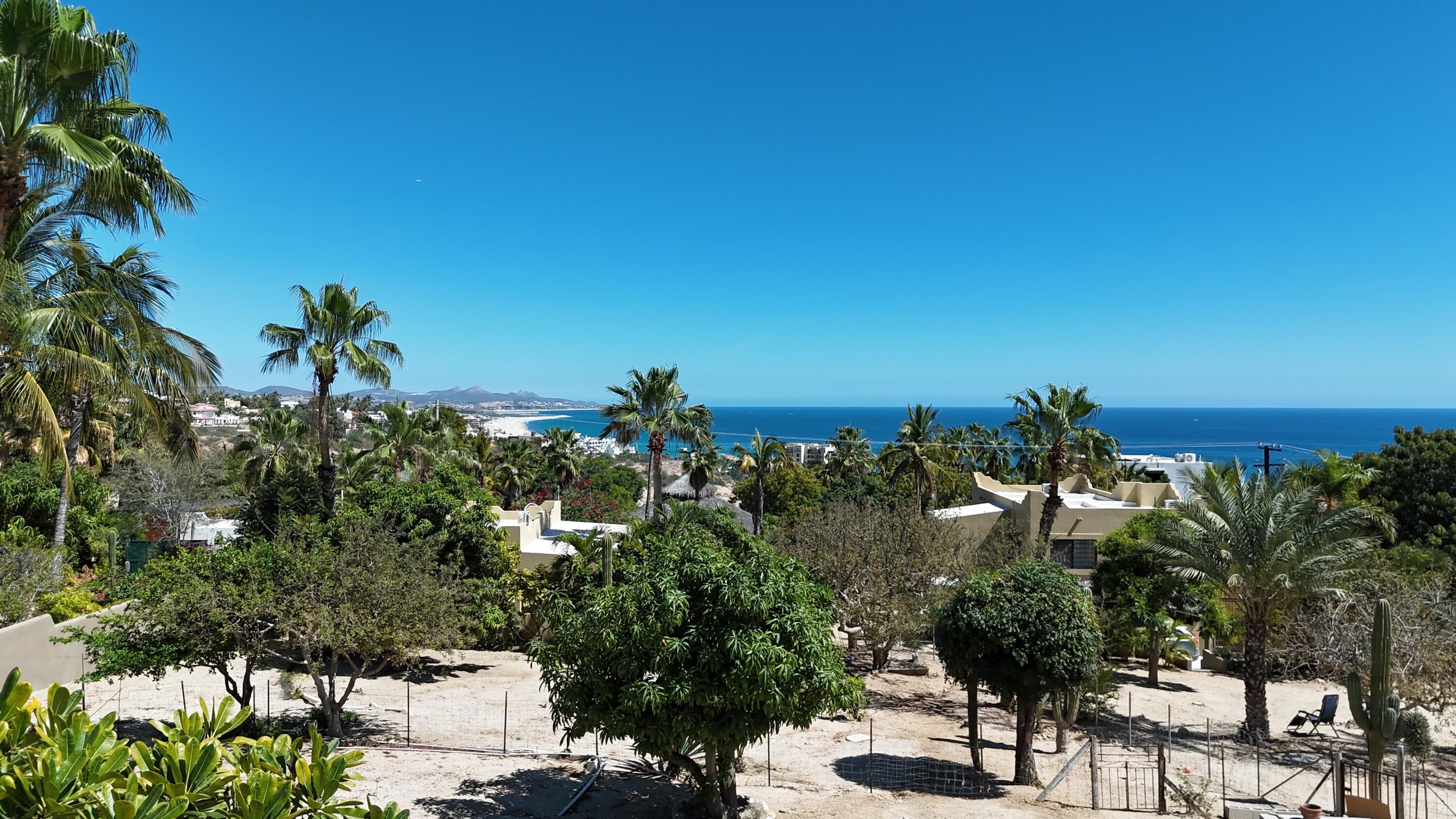 Carretera transpeninsular, Gringo hills compound