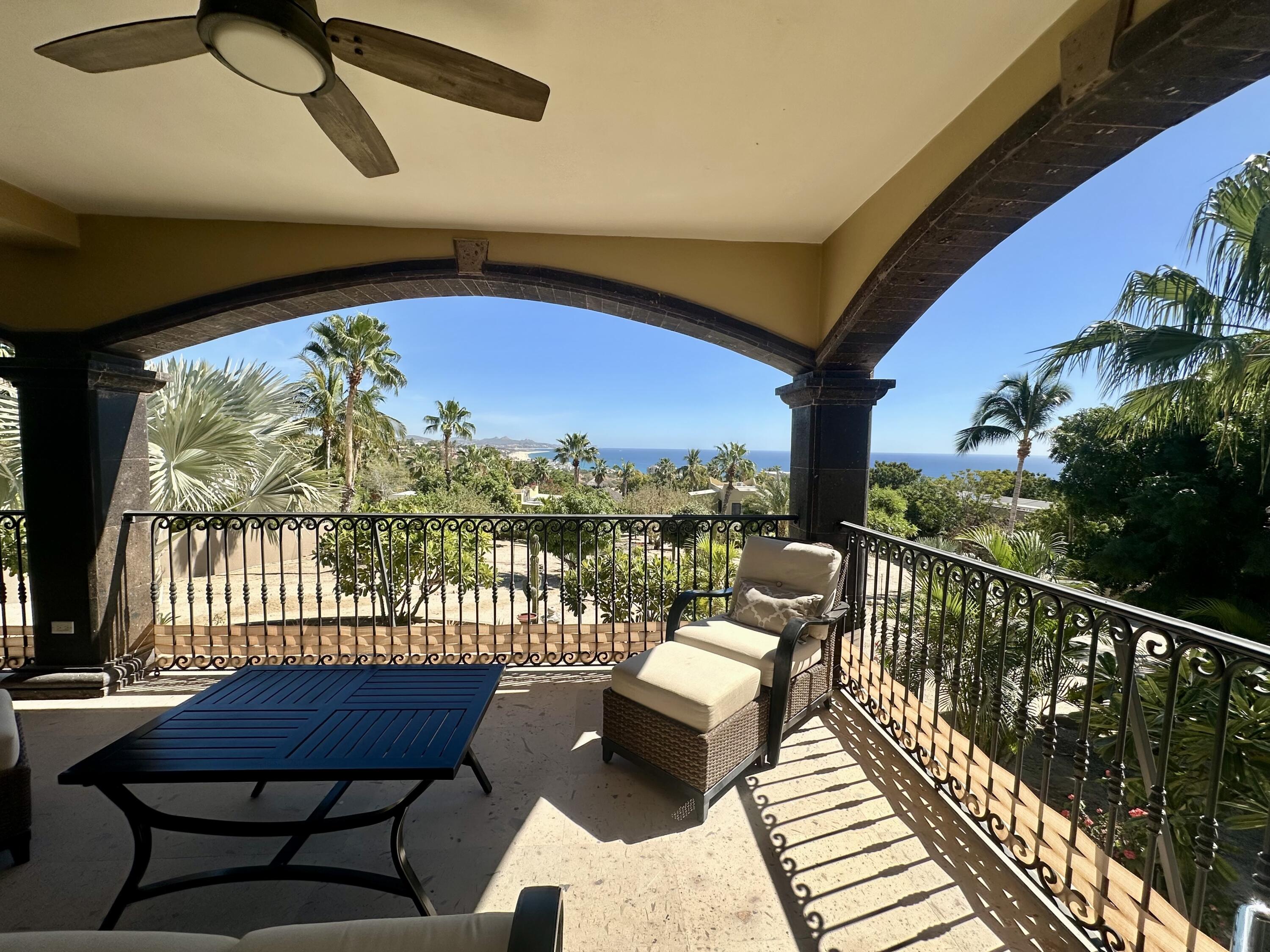 Carretera transpeninsular, Gringo hills compound