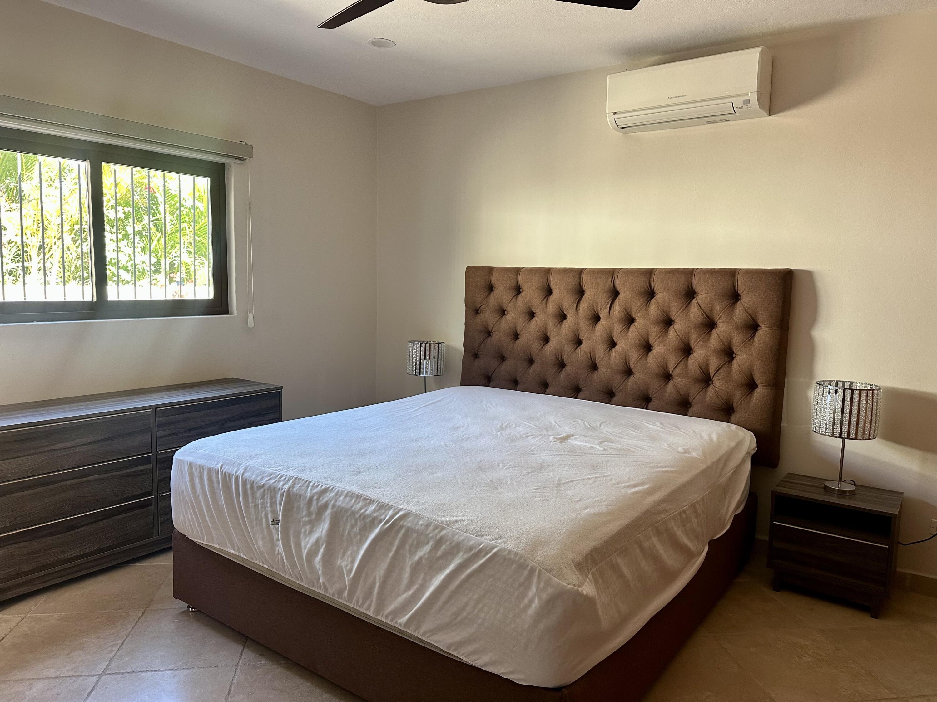 Carretera transpeninsular, Gringo hills compound