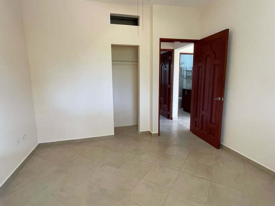 Carretera transpeninsular, Gringo hills compound