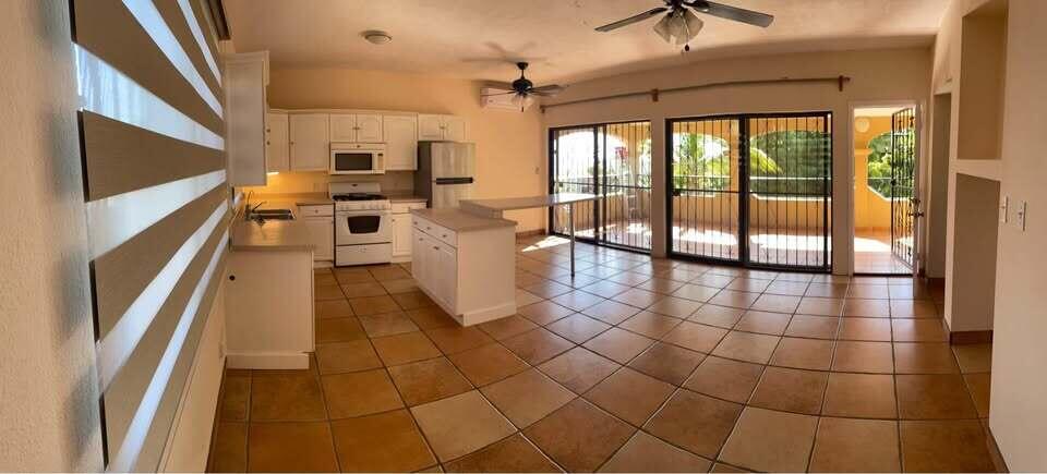 Carretera transpeninsular, Gringo hills compound