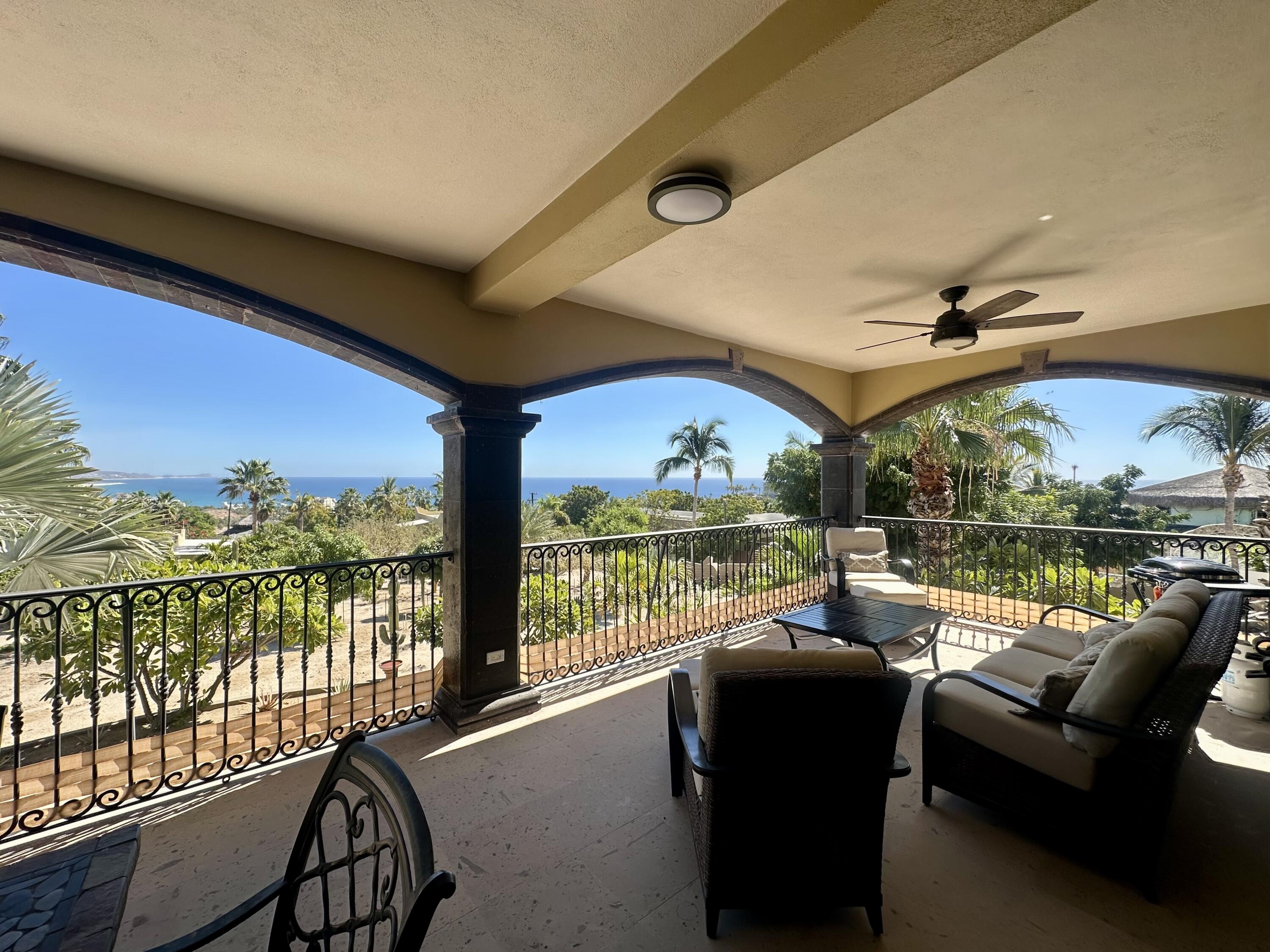 Carretera transpeninsular, Gringo hills compound