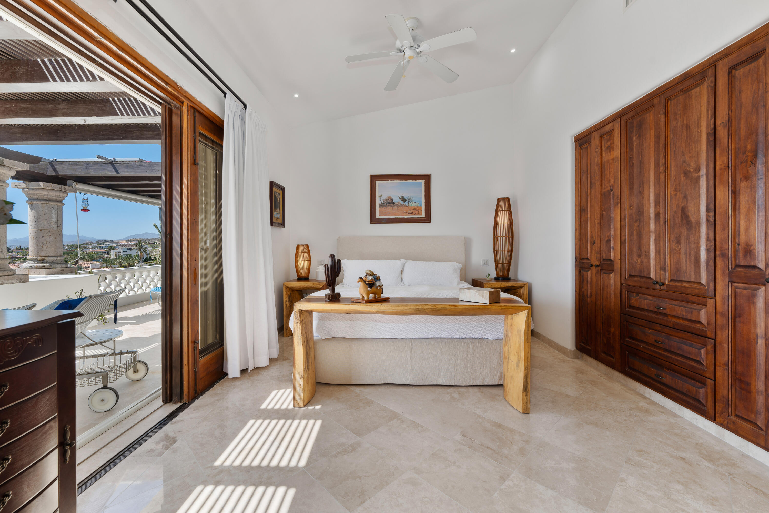 PH, El Encanto De La Laguna