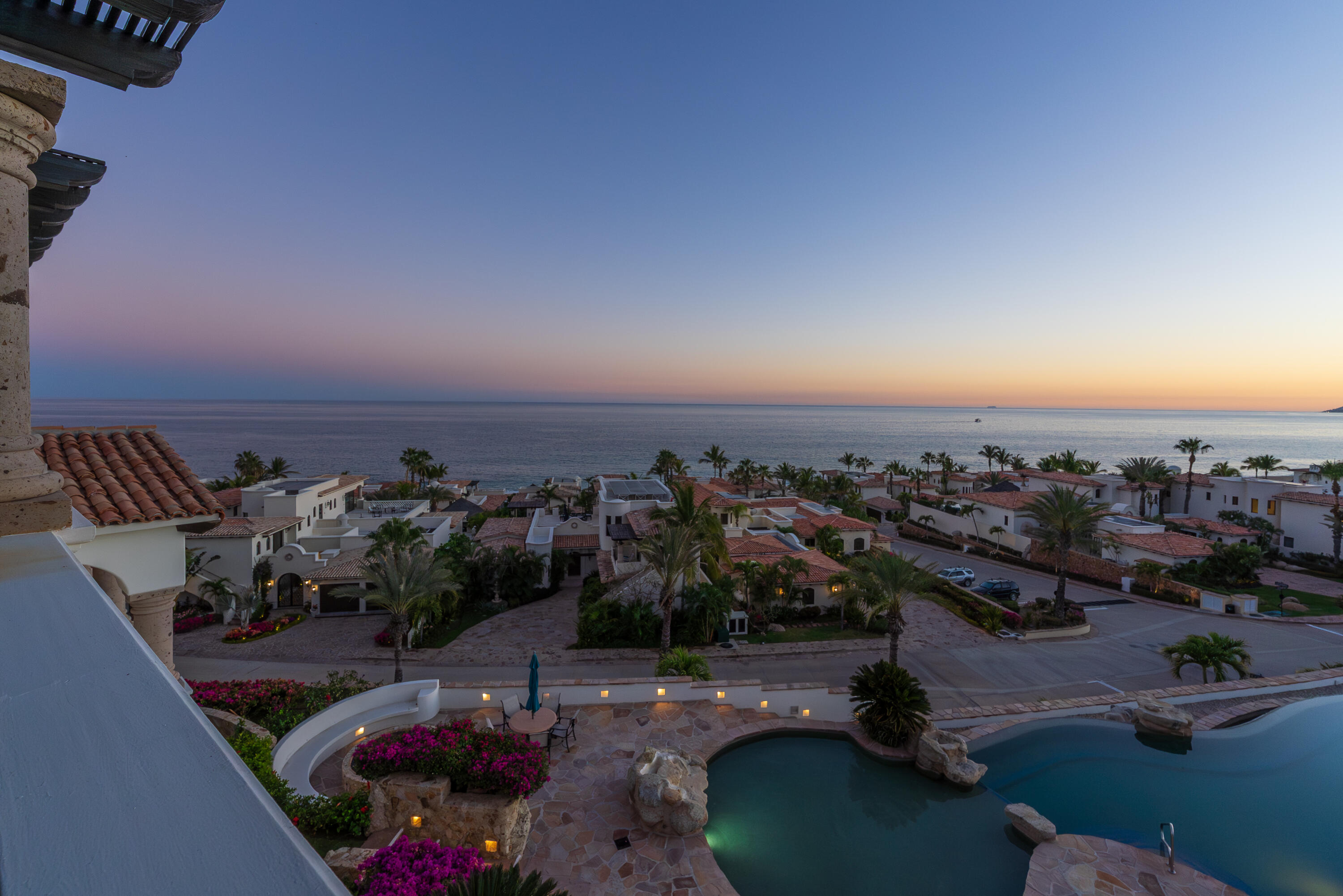 PH, El Encanto De La Laguna