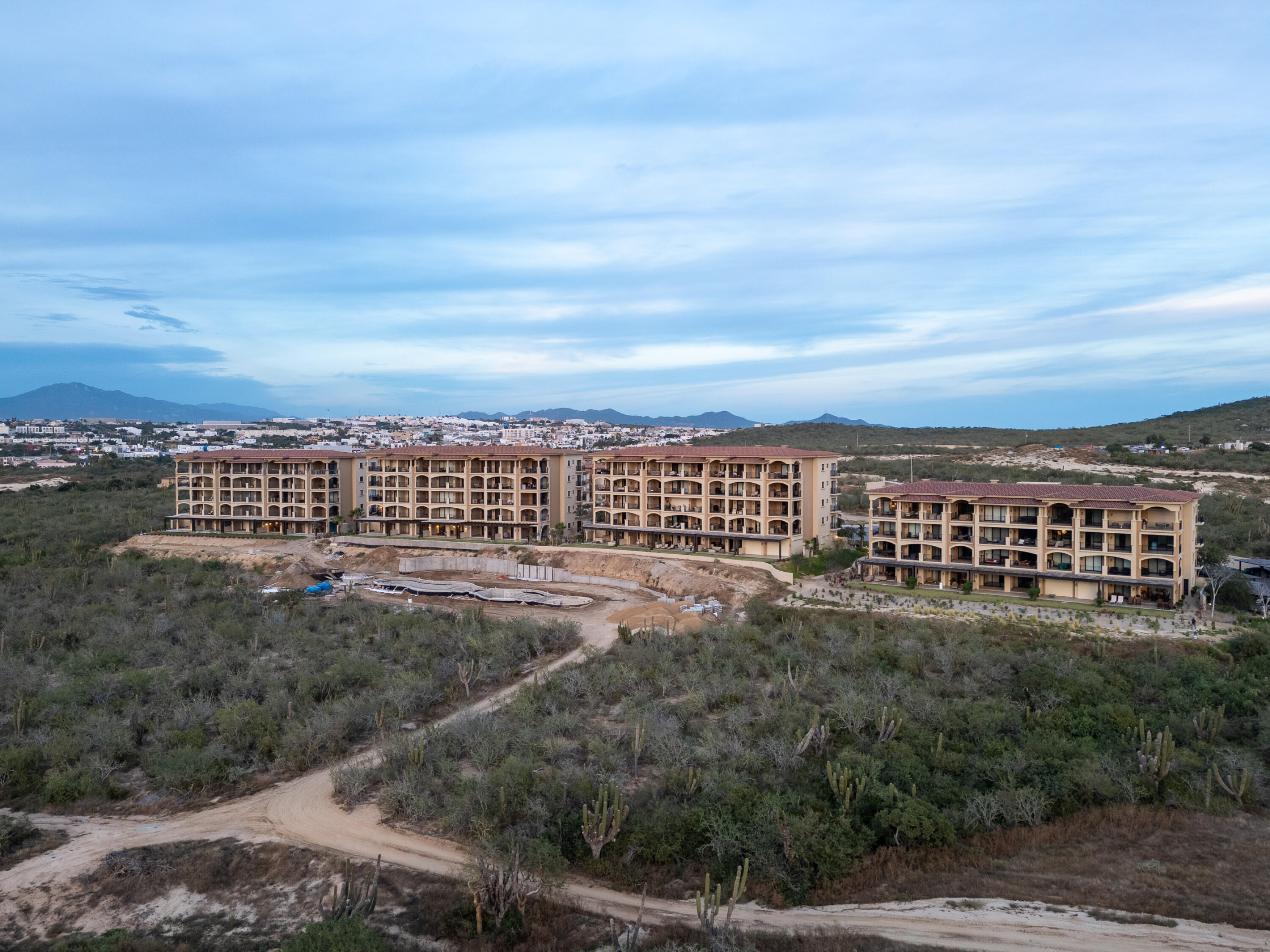 Golf Ocean Sunset View 2 BED