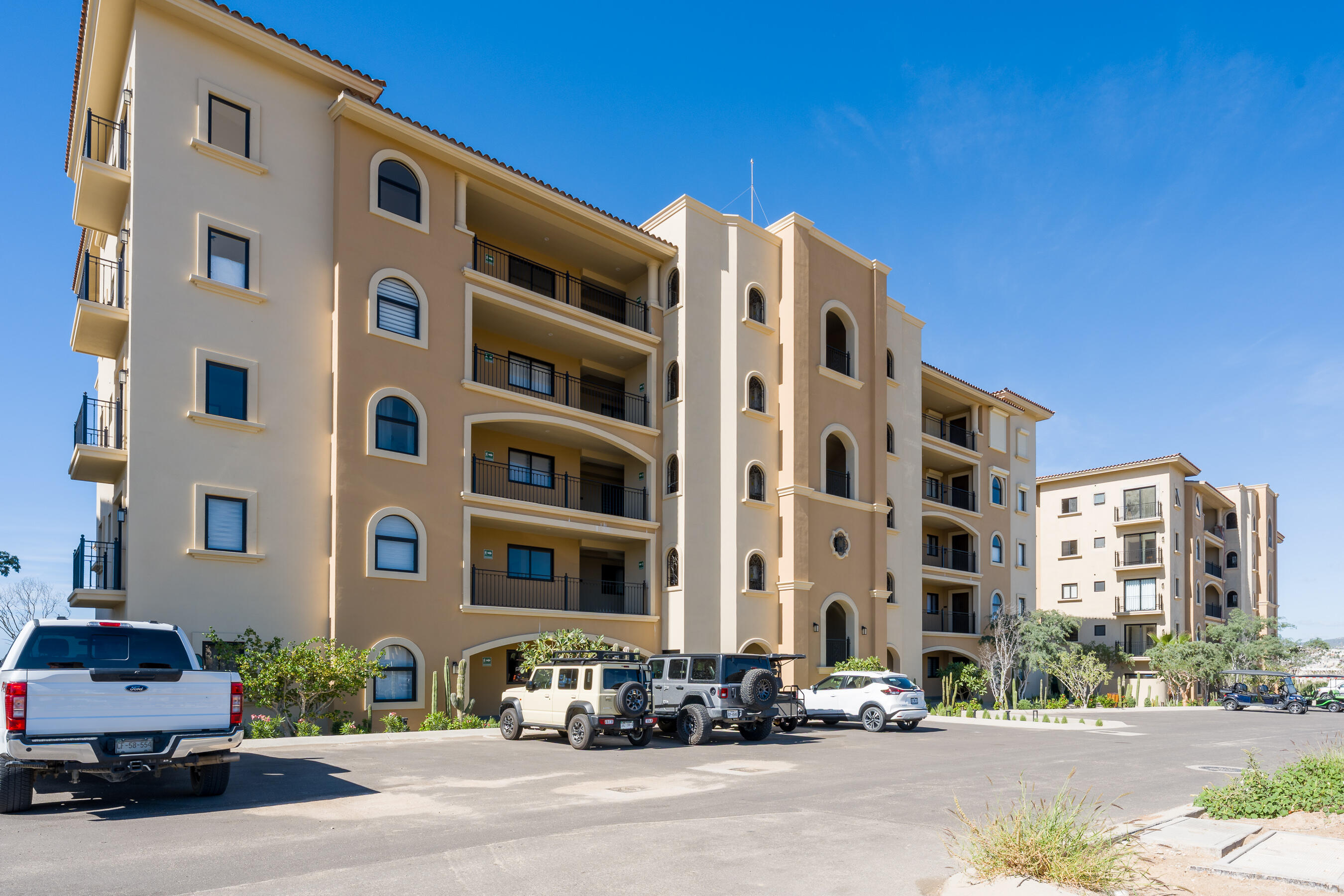 Golf Ocean Sunset View 2 BED