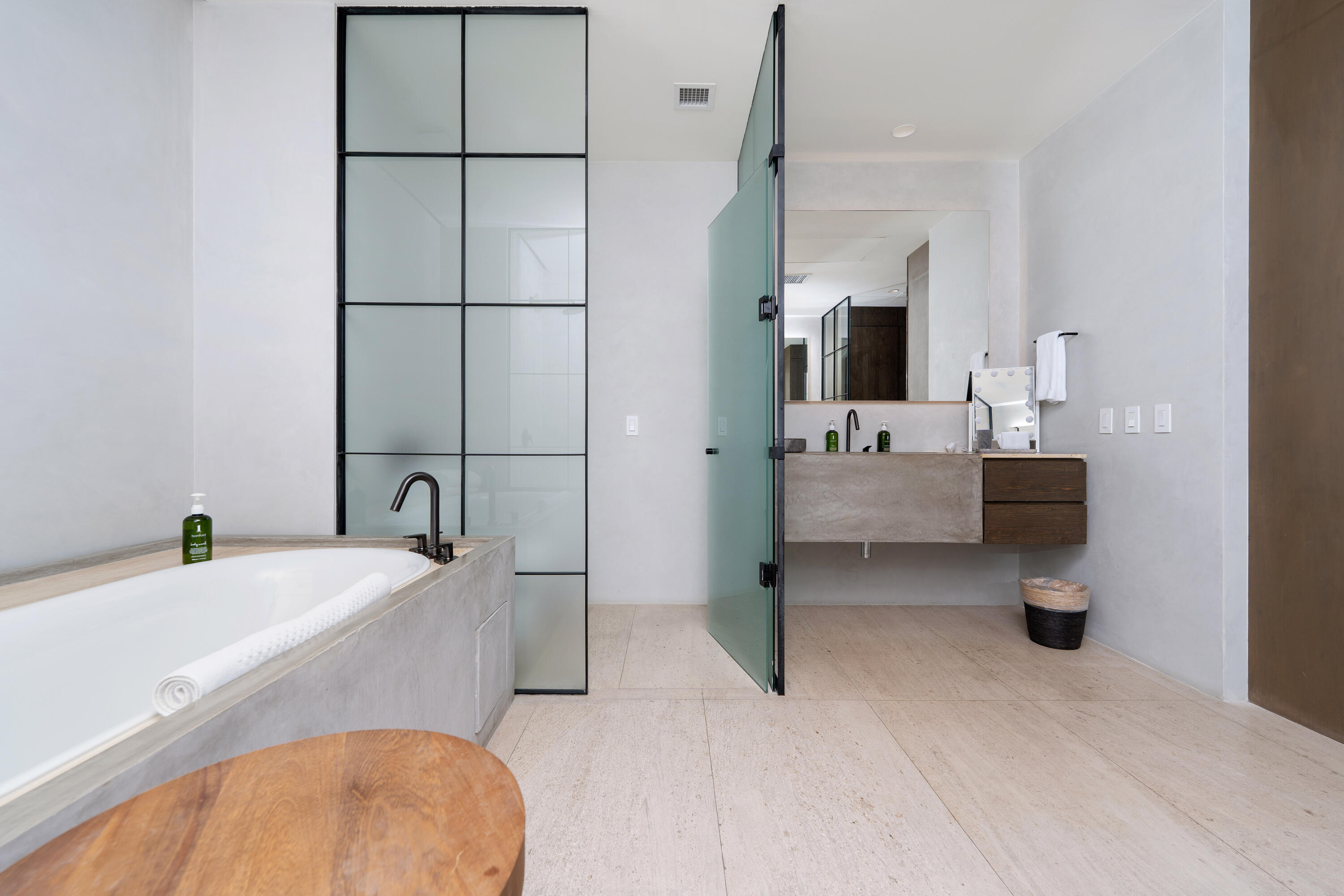 Hacienda Phase II, 1 Homes