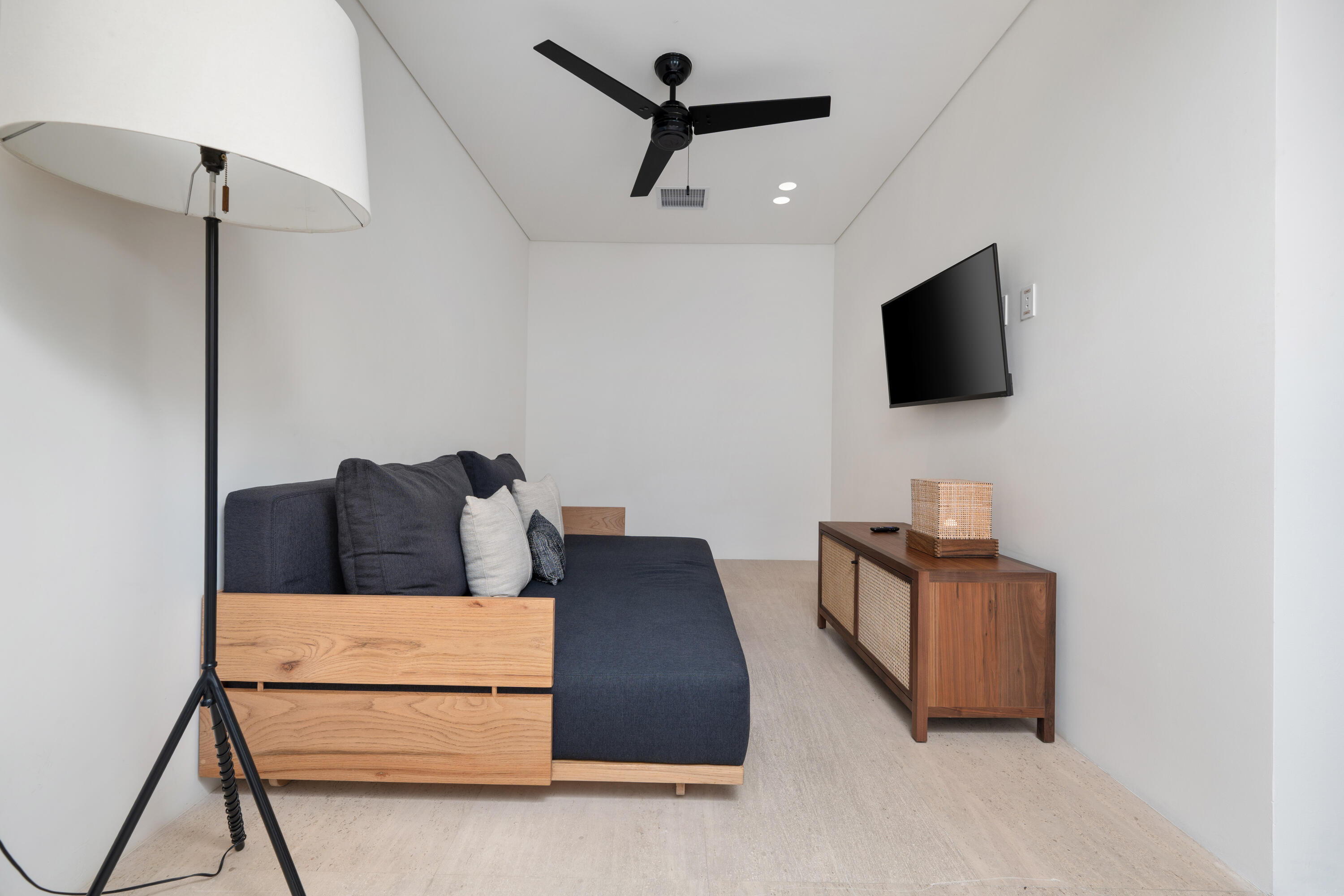 Hacienda Phase II, 1 Homes