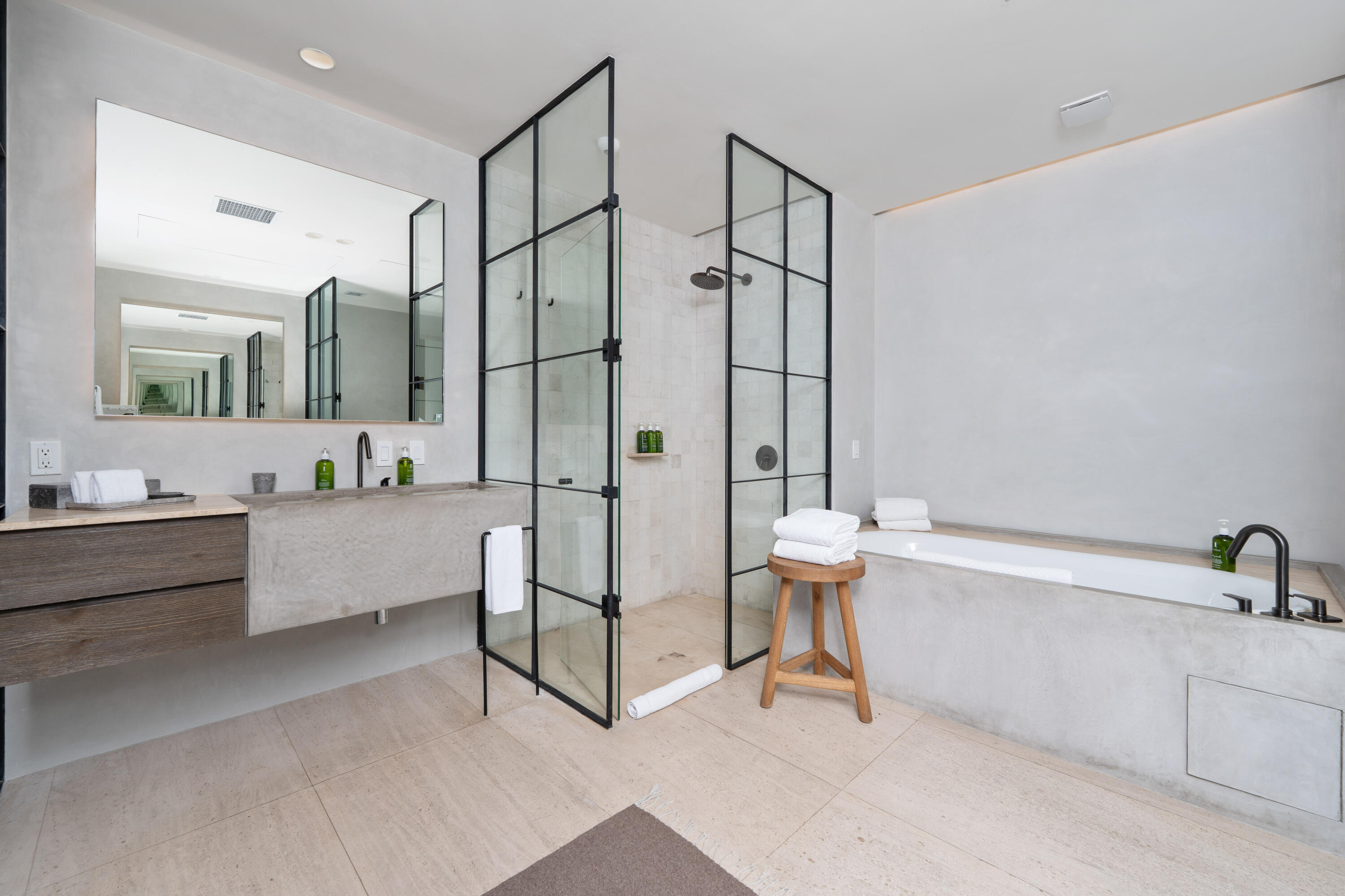 Hacienda Phase II, 1 Homes