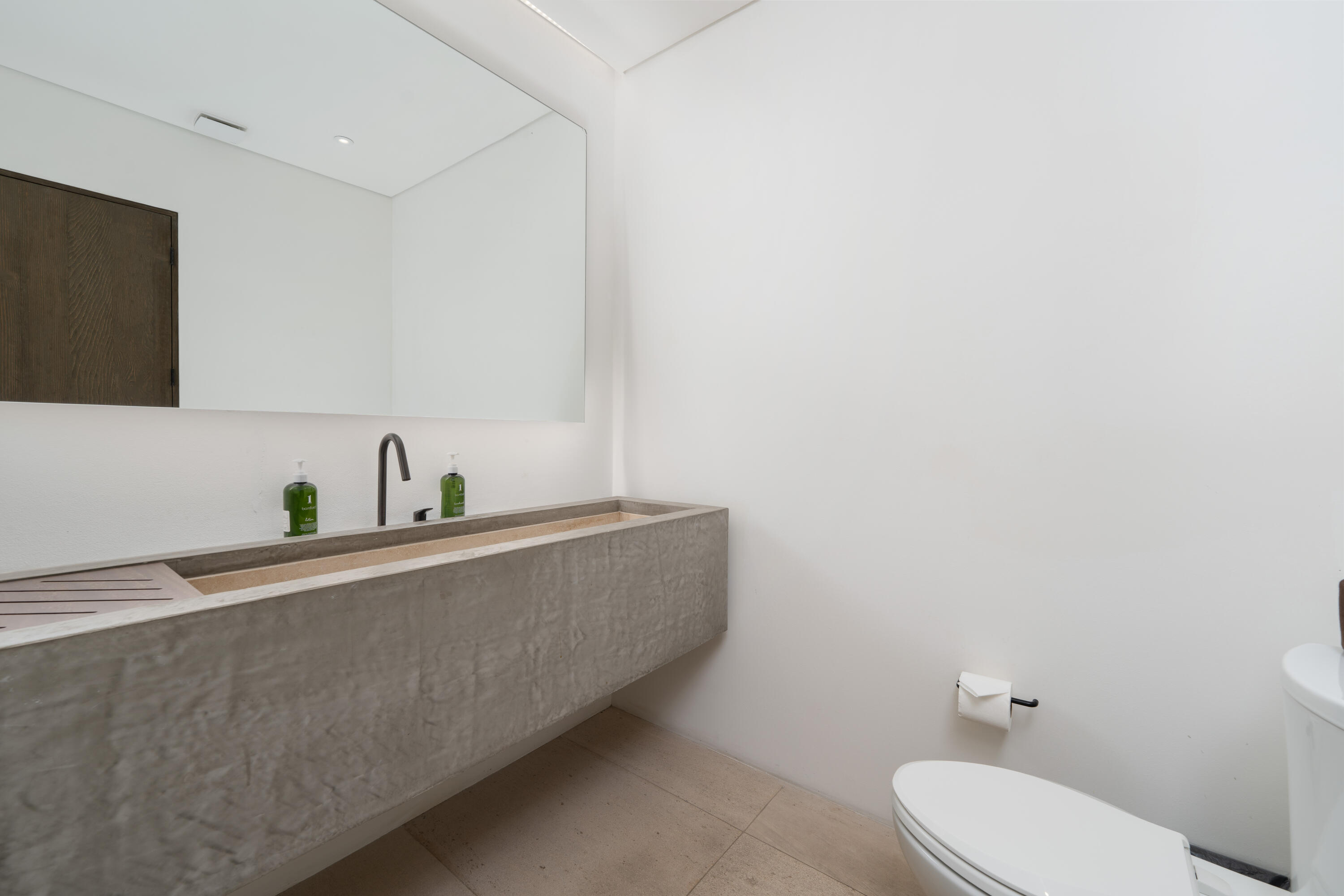 Hacienda Phase II, 1 Homes