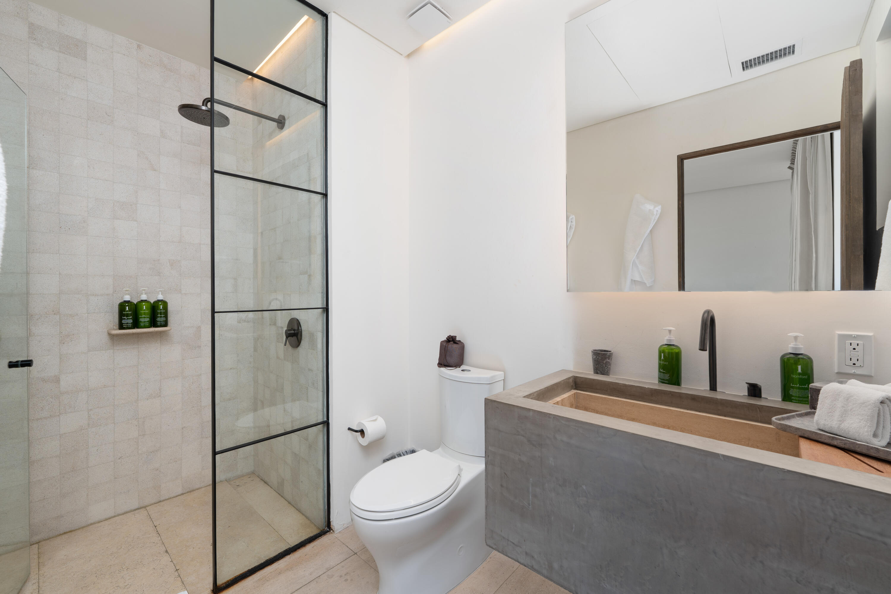 Hacienda Phase II, 1 Homes