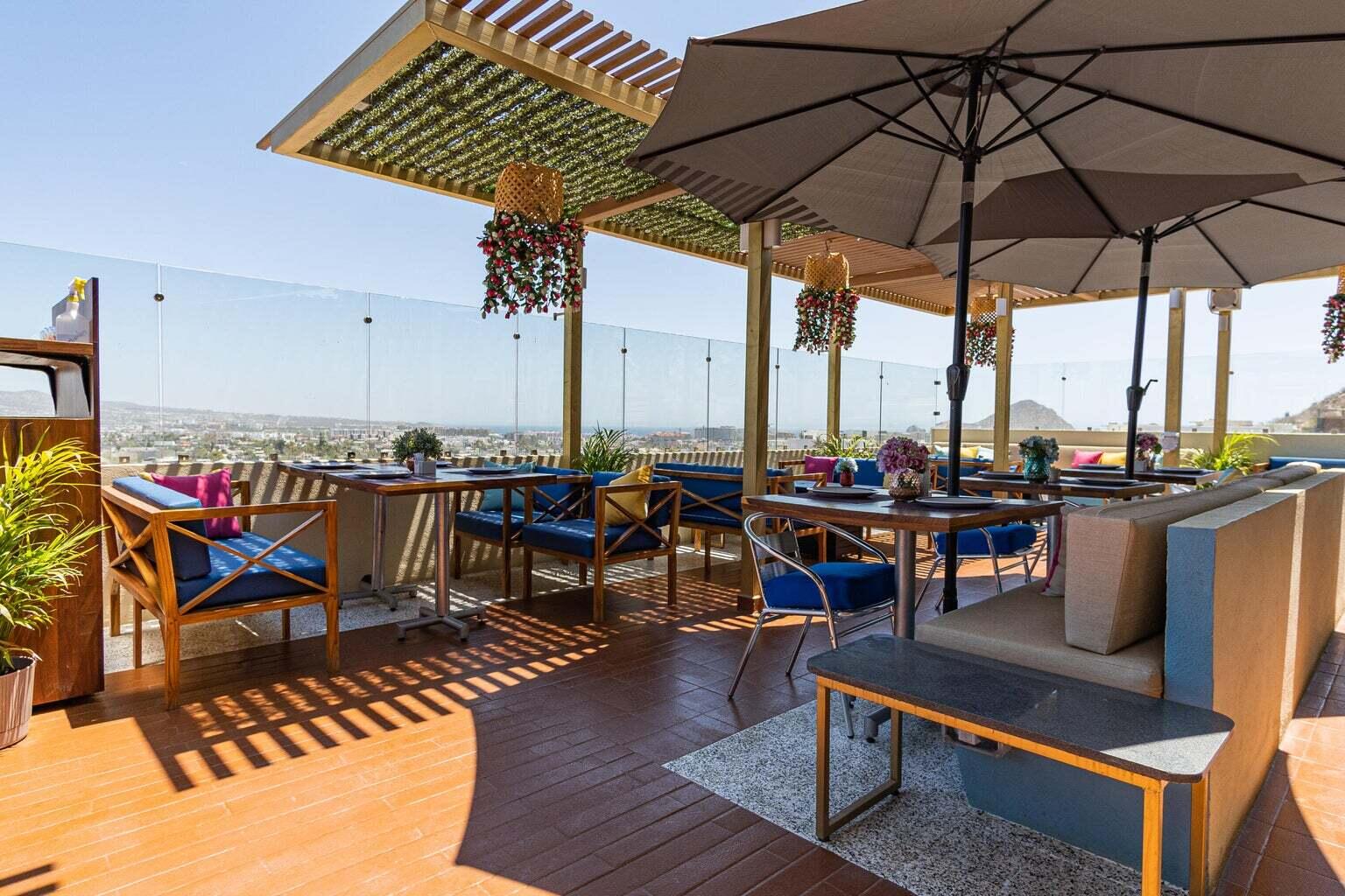 1921 C. 8 De Octubre, Boho Chic Condo