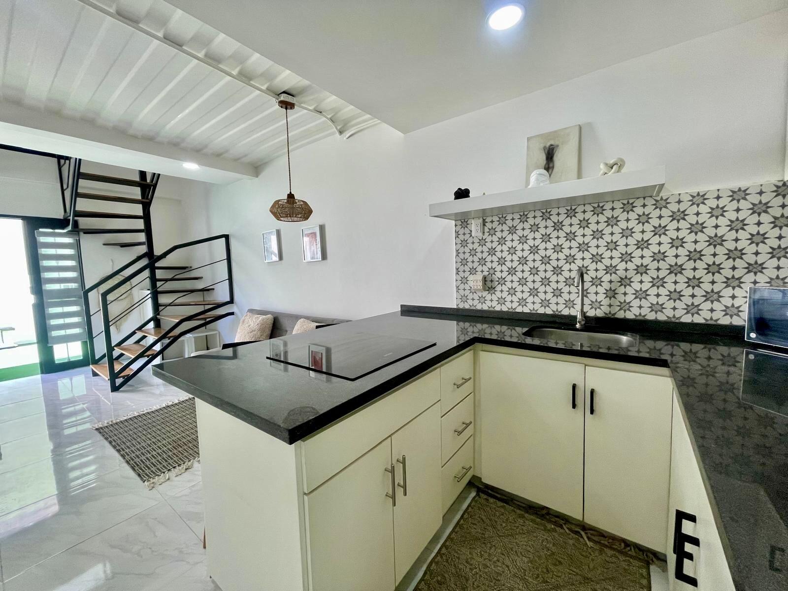 1921 C. 8 De Octubre, Boho Chic Condo