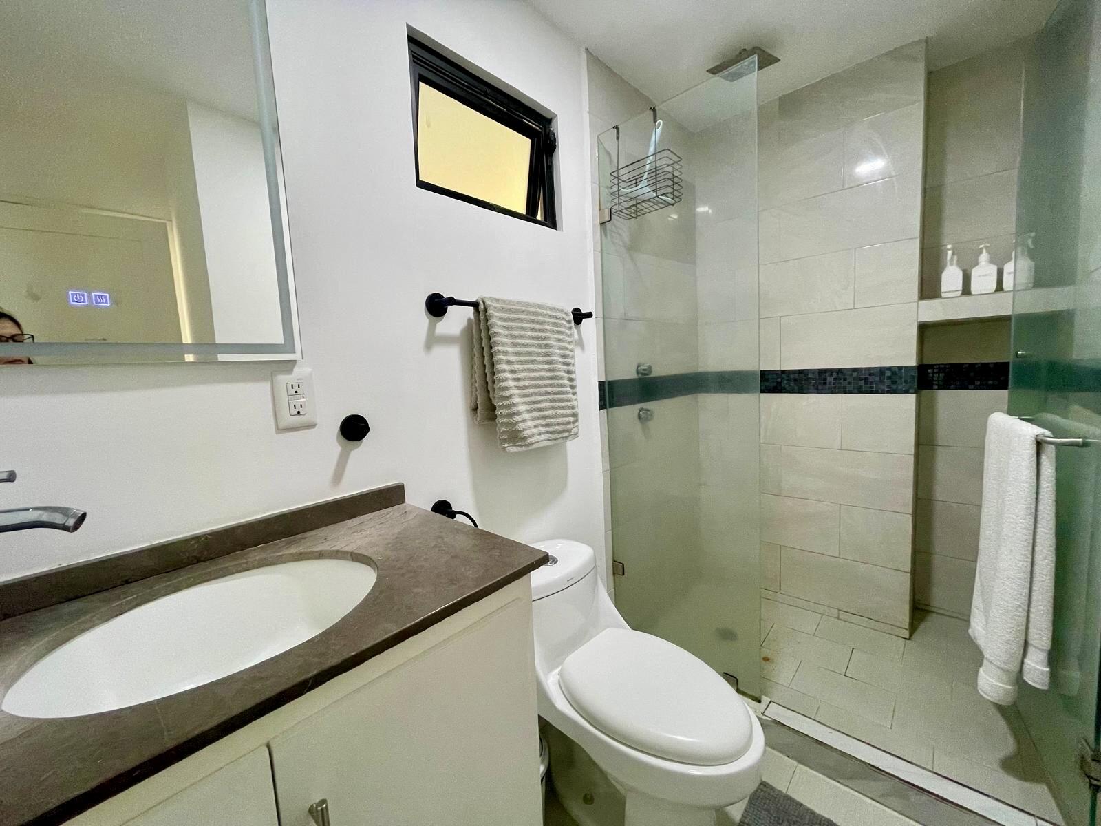 1921 C. 8 De Octubre, Boho Chic Condo