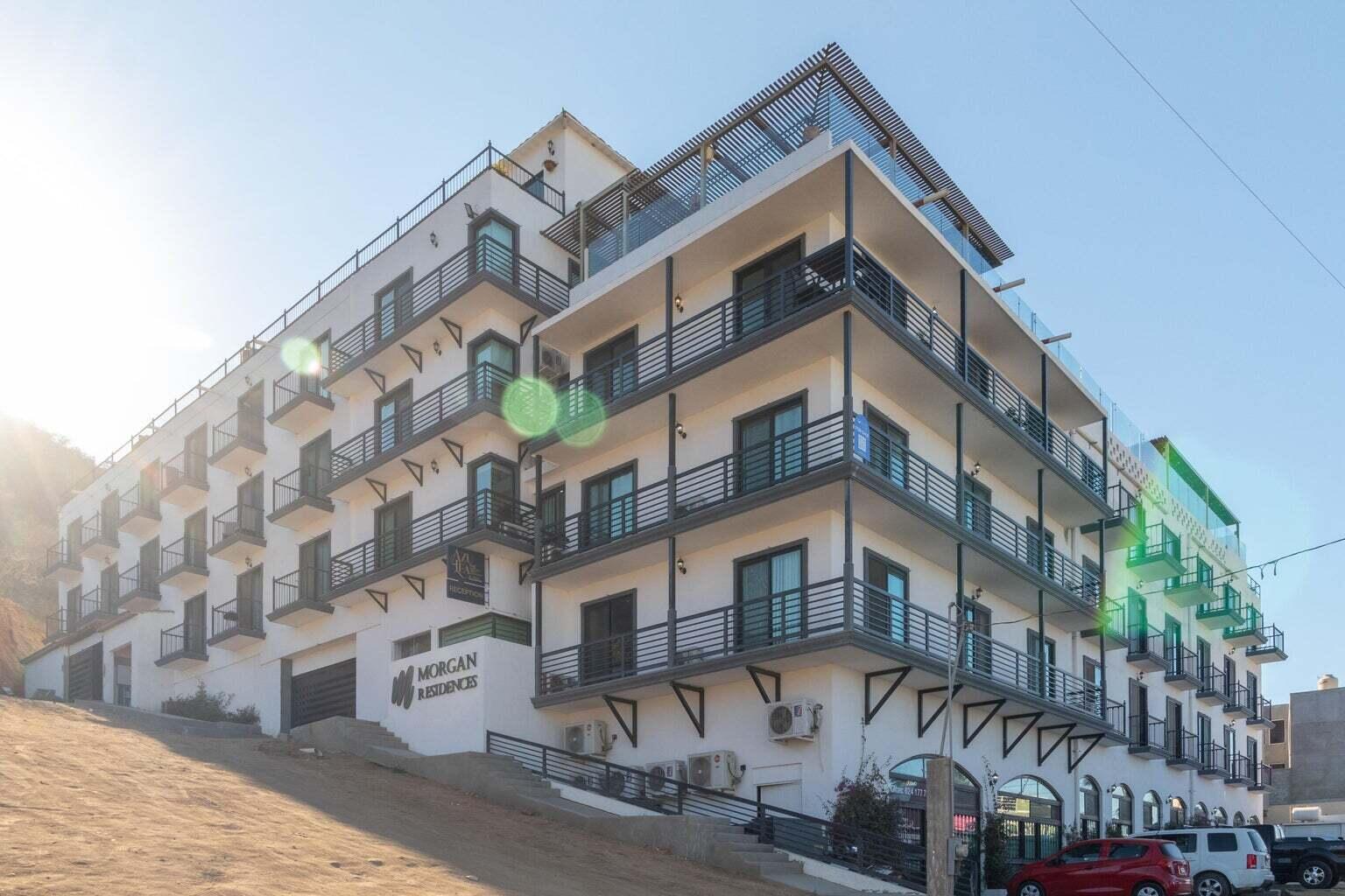 1921 C. 8 De Octubre, Boho Chic Condo