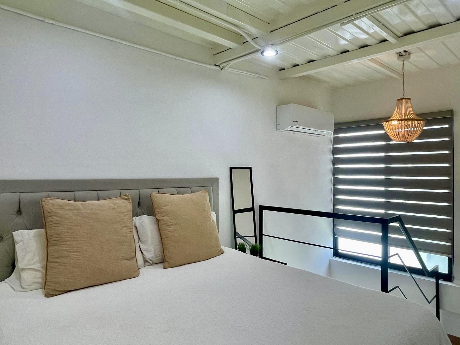 1921 C. 8 De Octubre, Boho Chic Condo