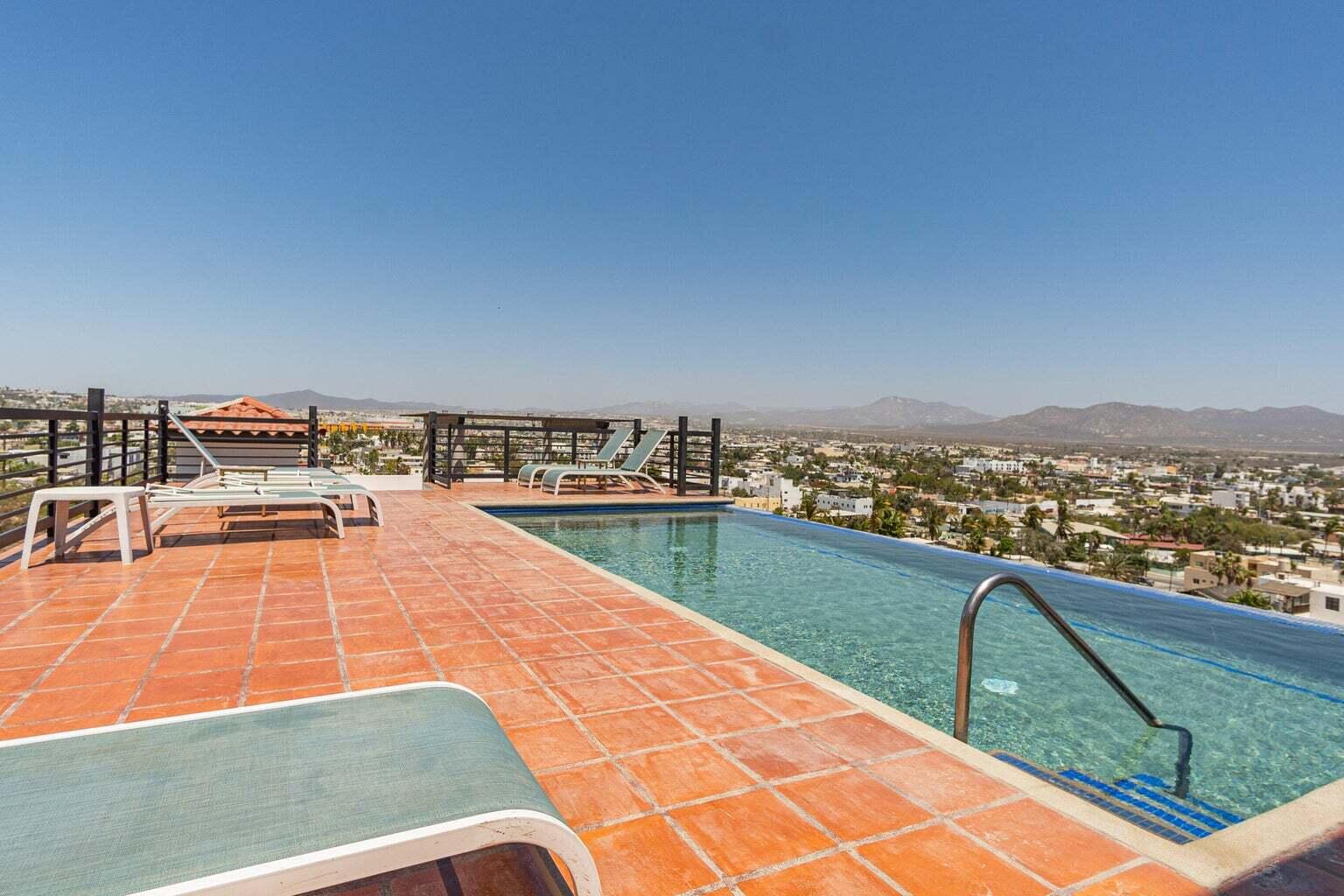 1921 C. 8 De Octubre, Boho Chic Condo
