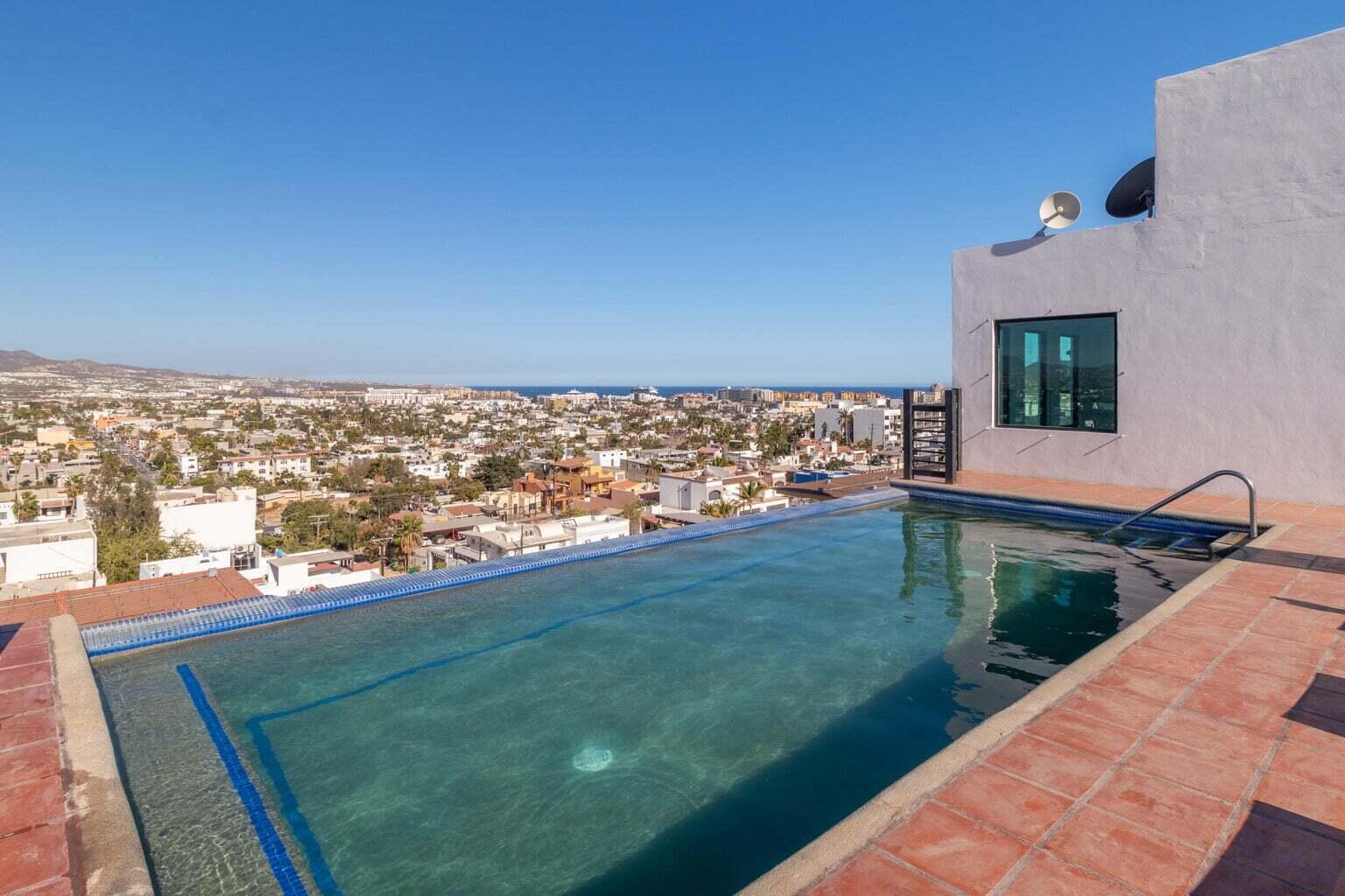 1921 C. 8 De Octubre, Boho Chic Condo