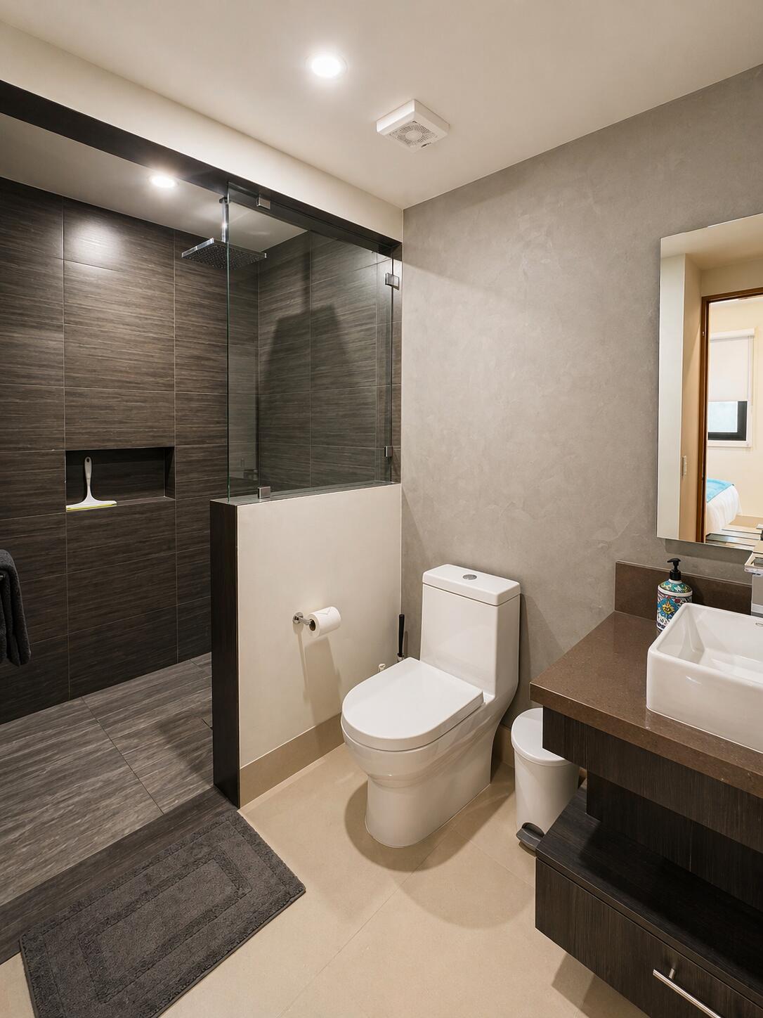 Tari Tramonti, Move-In Ready condo w/ garden