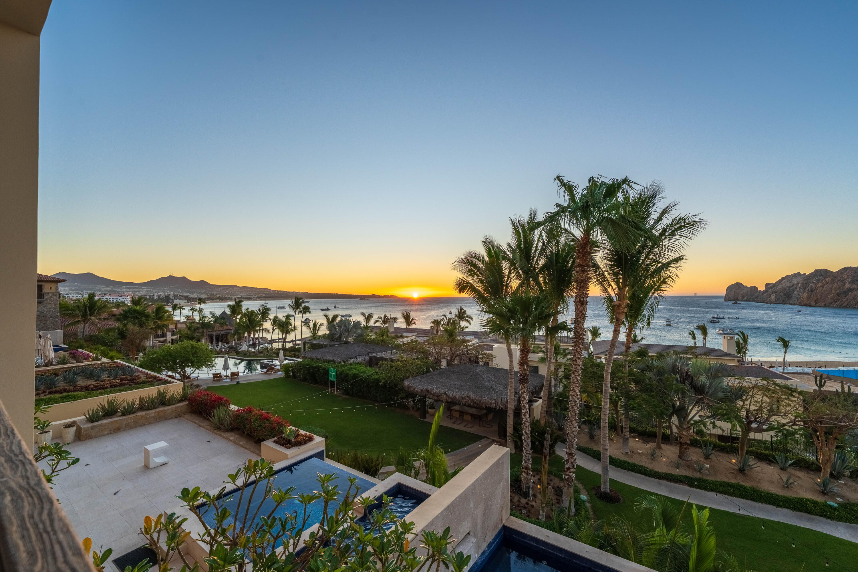 1 Homes Cabo