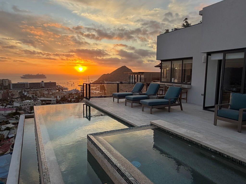Cam. Grande, Casa Q