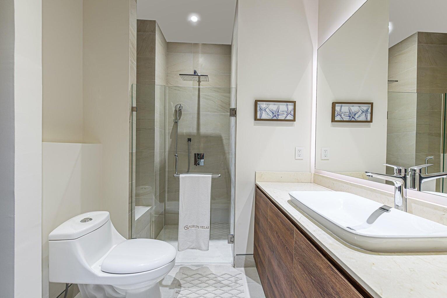Vista Vela 3, Turnkey Condo