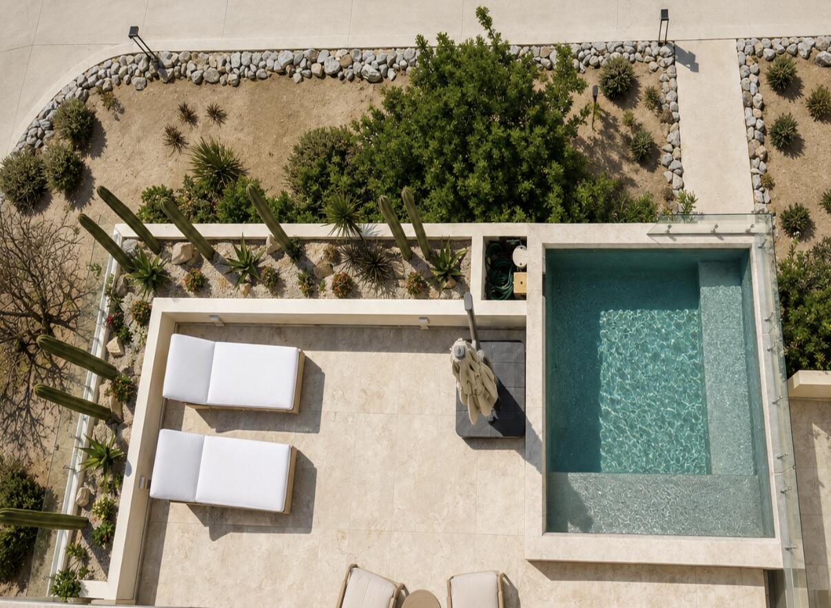 Via La Paloma, Cabo Costa Garden
