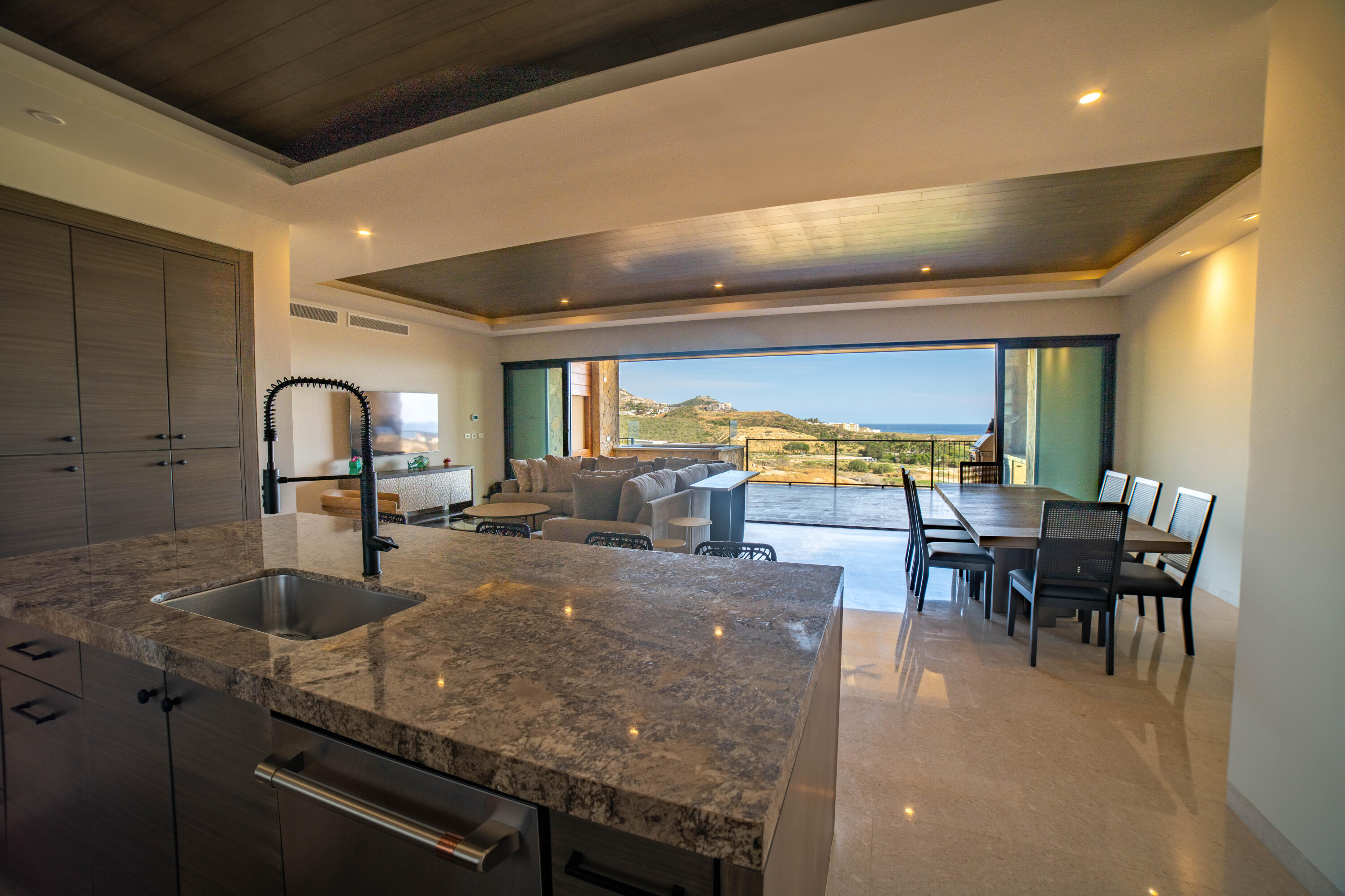 Penthouse Alvar in Quivira Los Cabos, Oceanview Luxury 4 Bdrm Condo