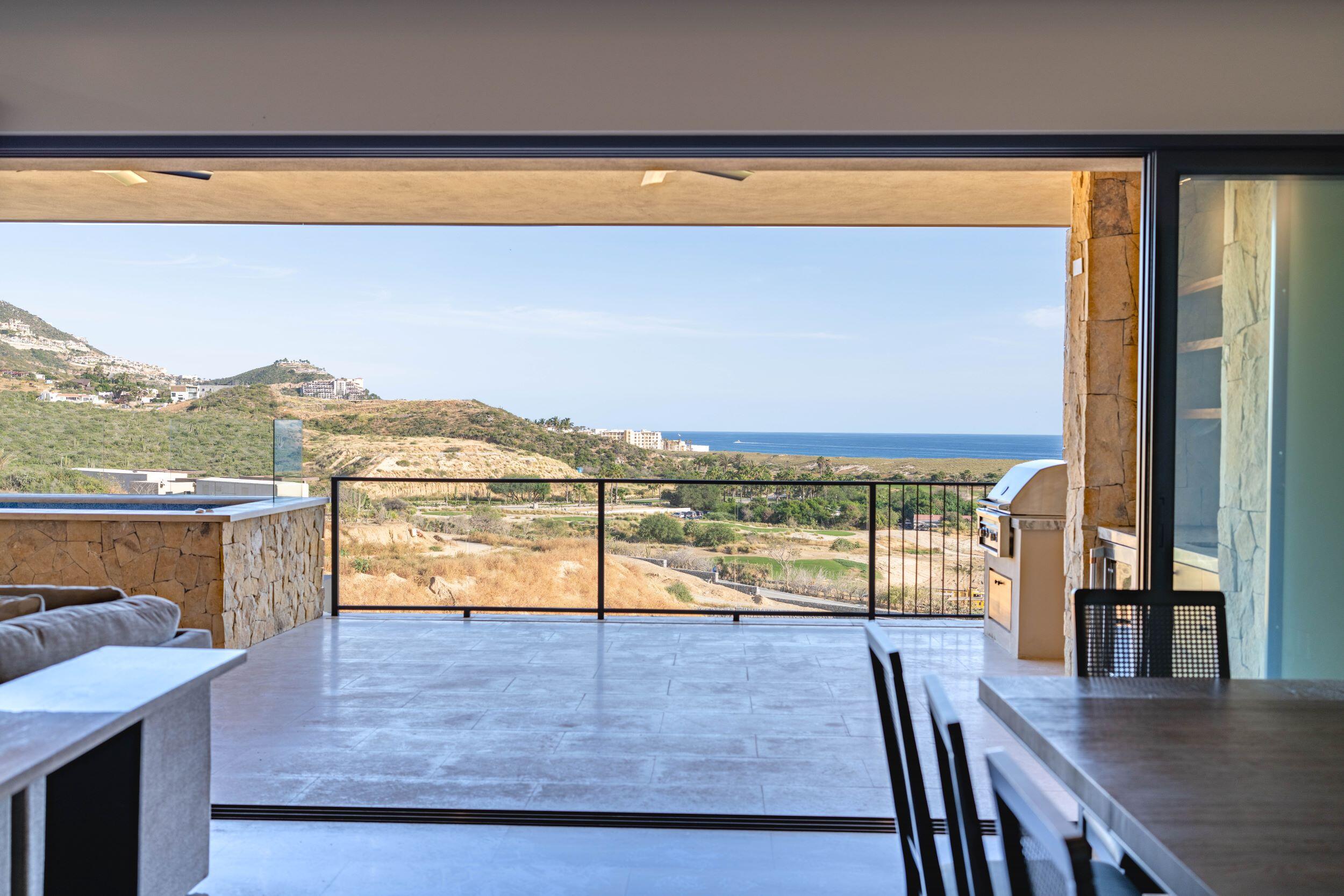 Penthouse Alvar in Quivira Los Cabos, Oceanview Luxury 4 Bdrm Condo