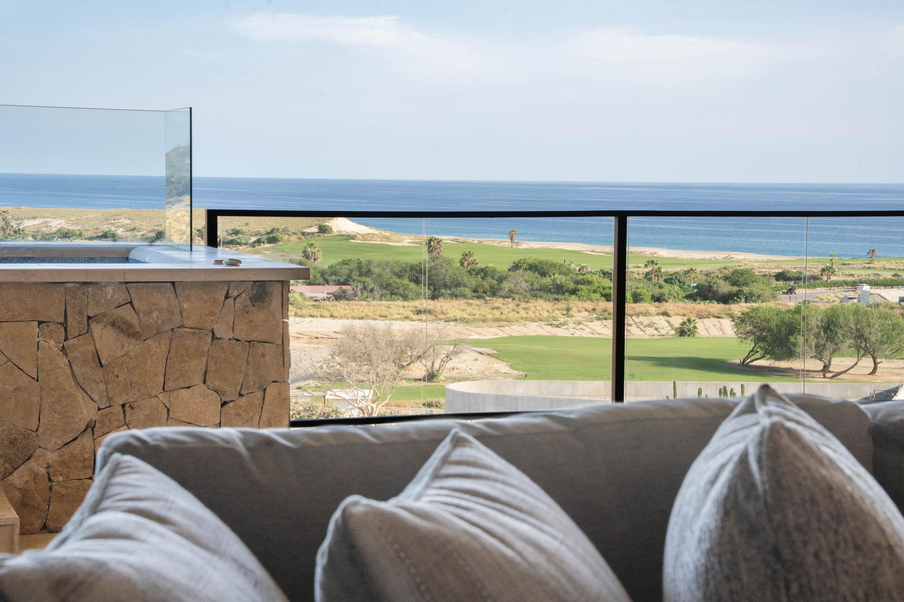 Penthouse Alvar in Quivira Los Cabos, Oceanview Luxury 4 Bdrm Condo