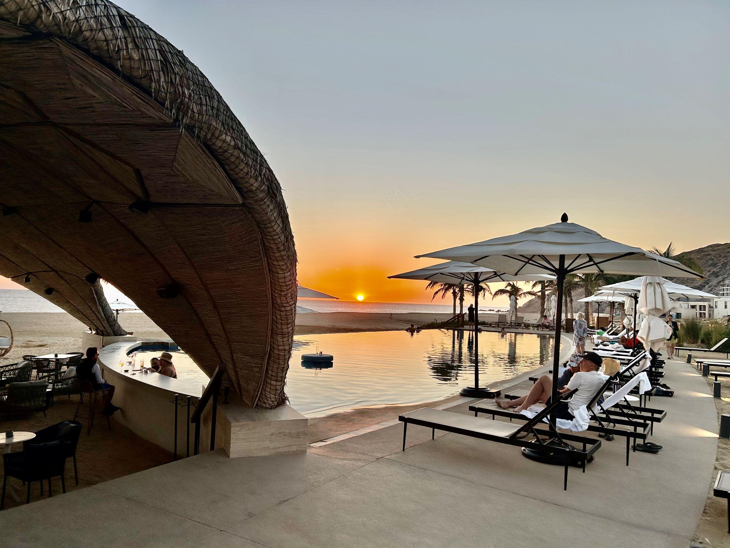 Penthouse Alvar in Quivira Los Cabos, Oceanview Luxury 4 Bdrm Condo