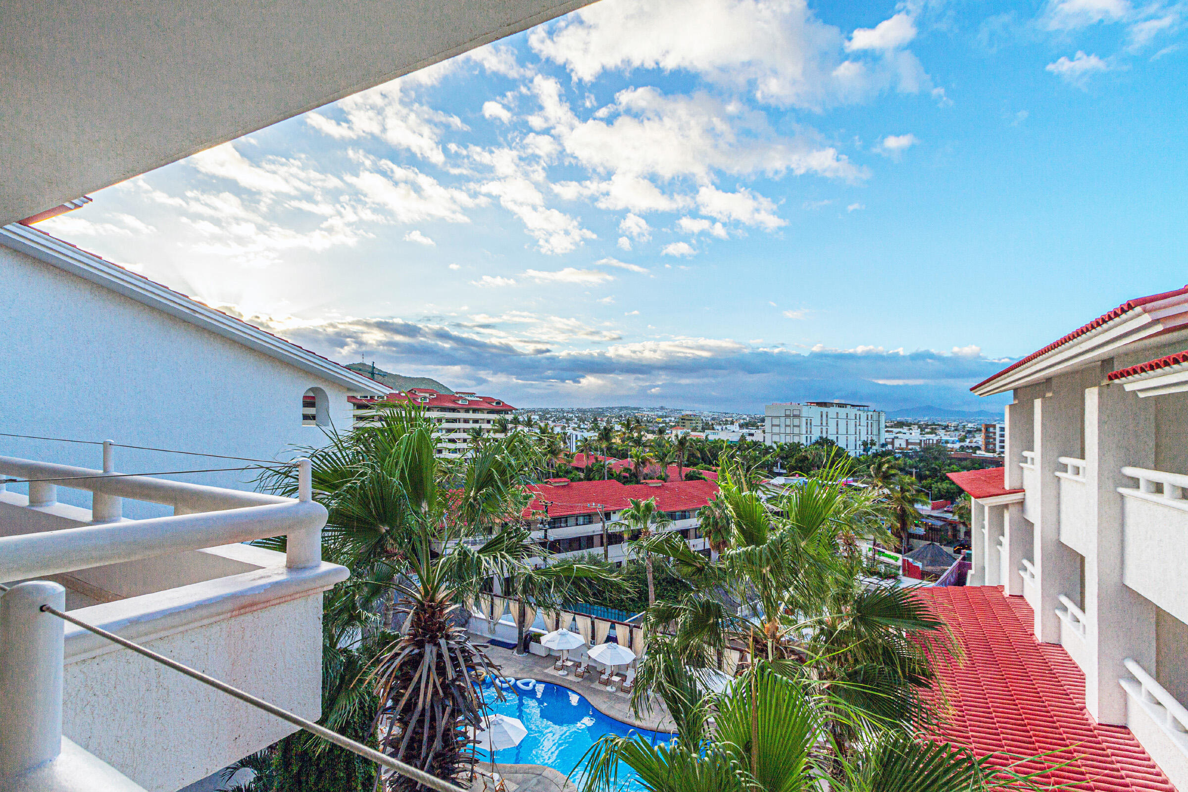 #523 130 Avenida del Pescador, Condo Lucia