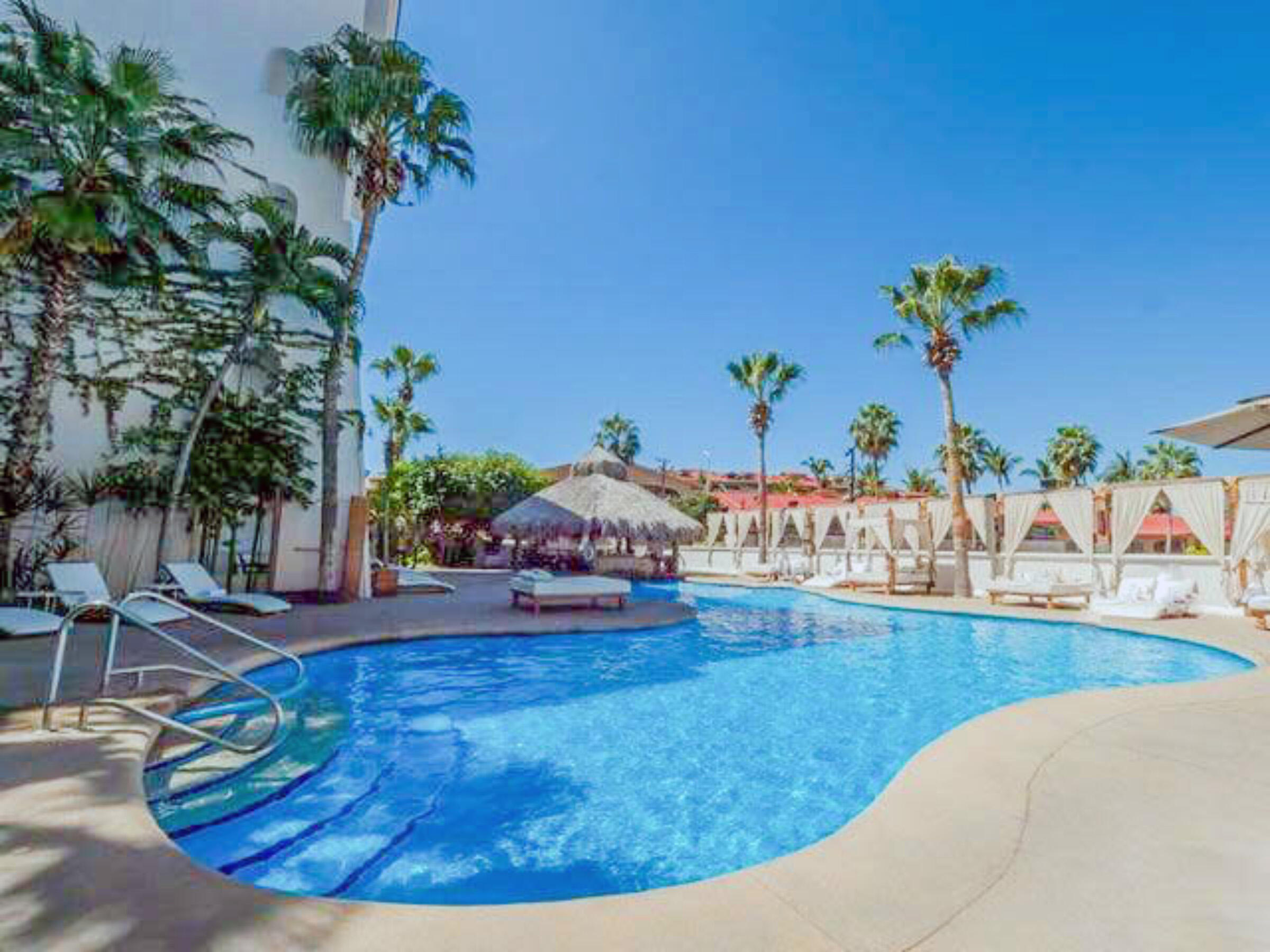 #523 130 Avenida del Pescador, Condo Lucia