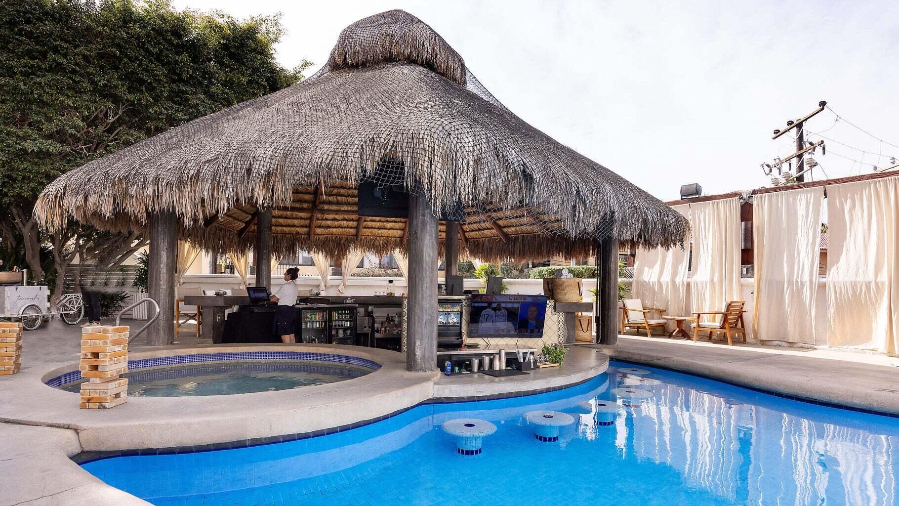 #523 130 Avenida del Pescador, Condo Lucia