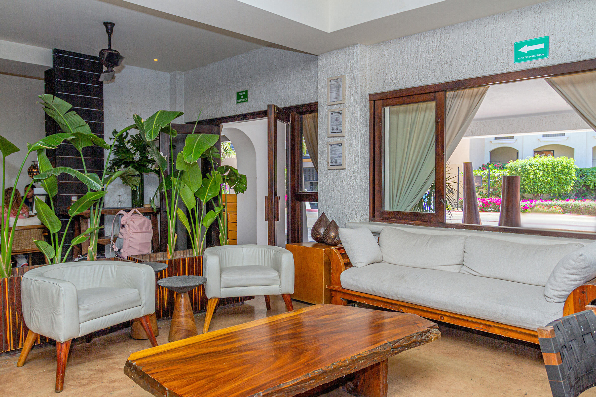 #523 130 Avenida del Pescador, Condo Lucia