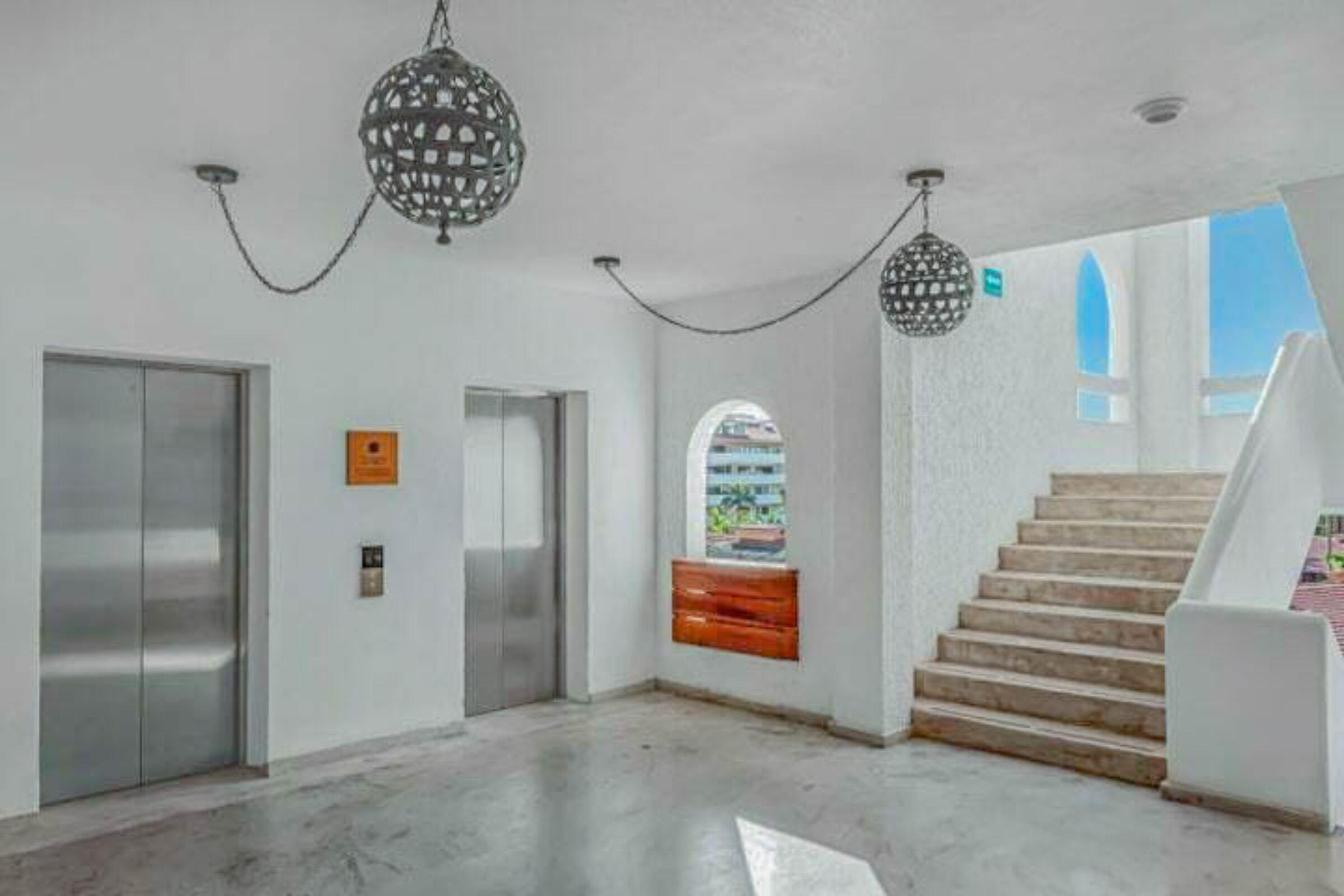 #523 130 Avenida del Pescador, Condo Lucia