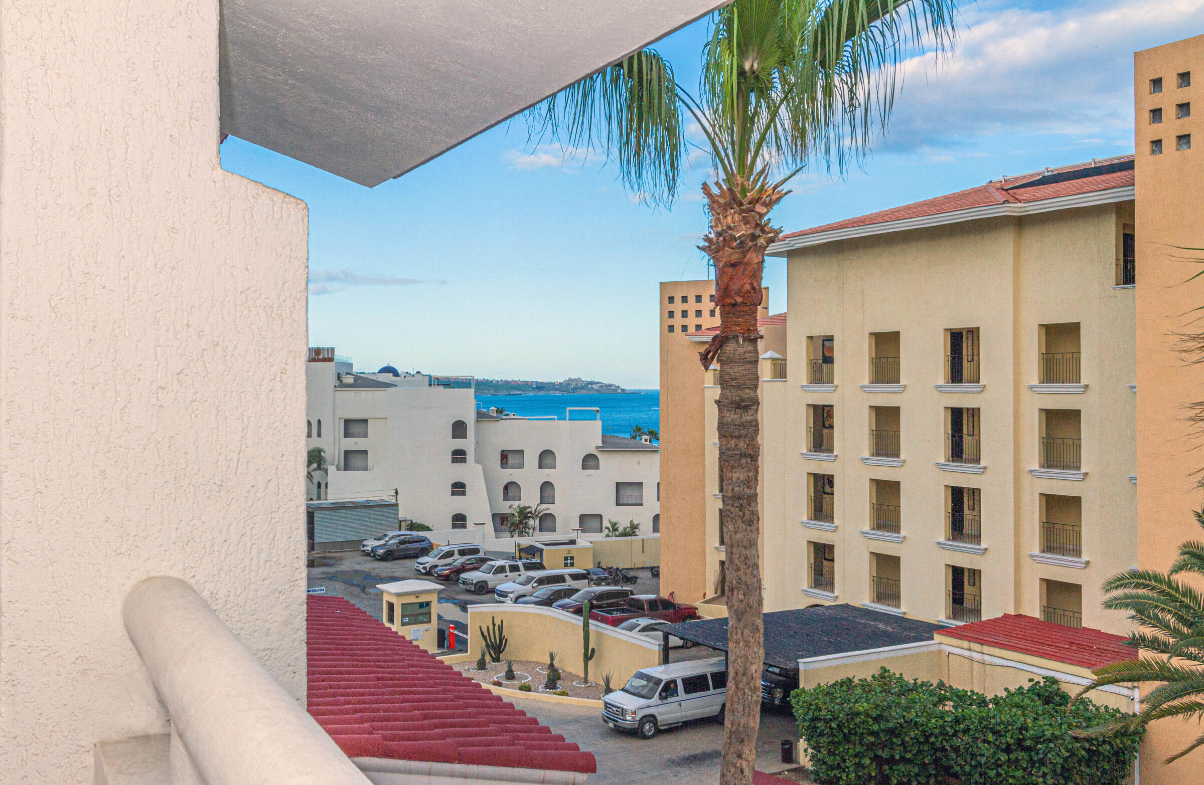#523 130 Avenida del Pescador, Condo Lucia