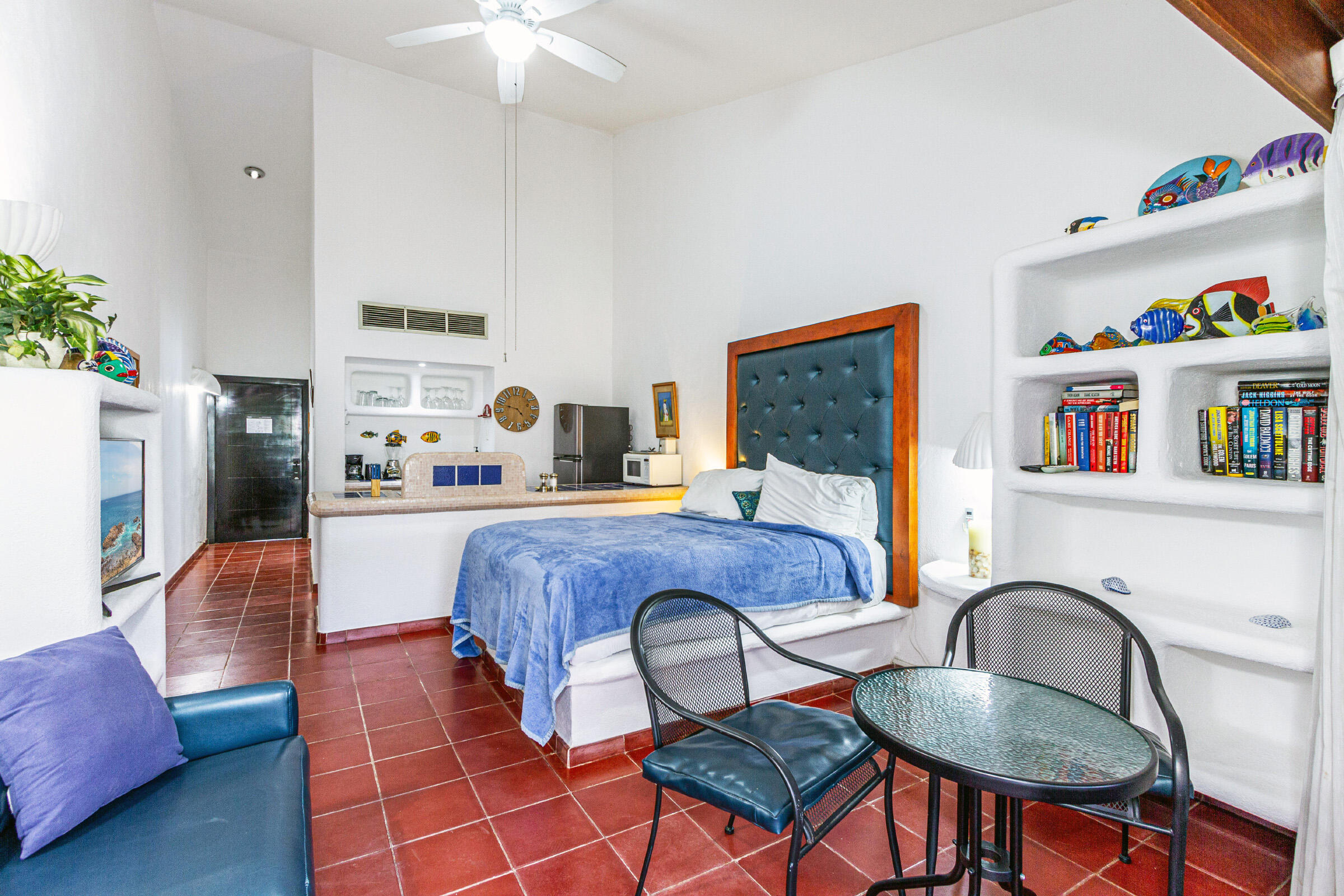 #523 130 Avenida del Pescador, Condo Lucia