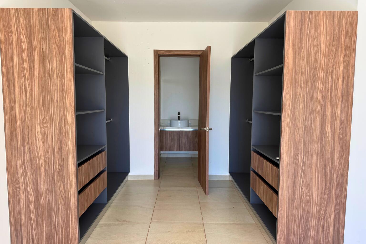 Jacarandas, Palmitos Residencial 2BR Condo