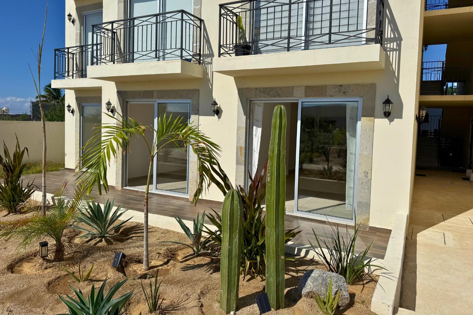Jacarandas, Palmitos Residencial 2BR Condo