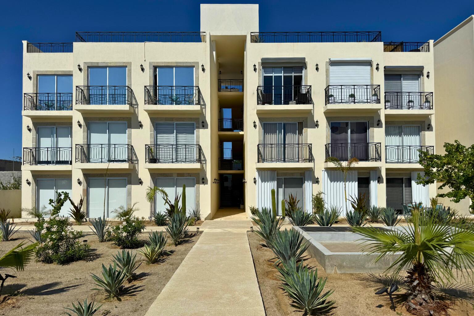 Jacarandas, Palmitos Residencial 2BR Condo