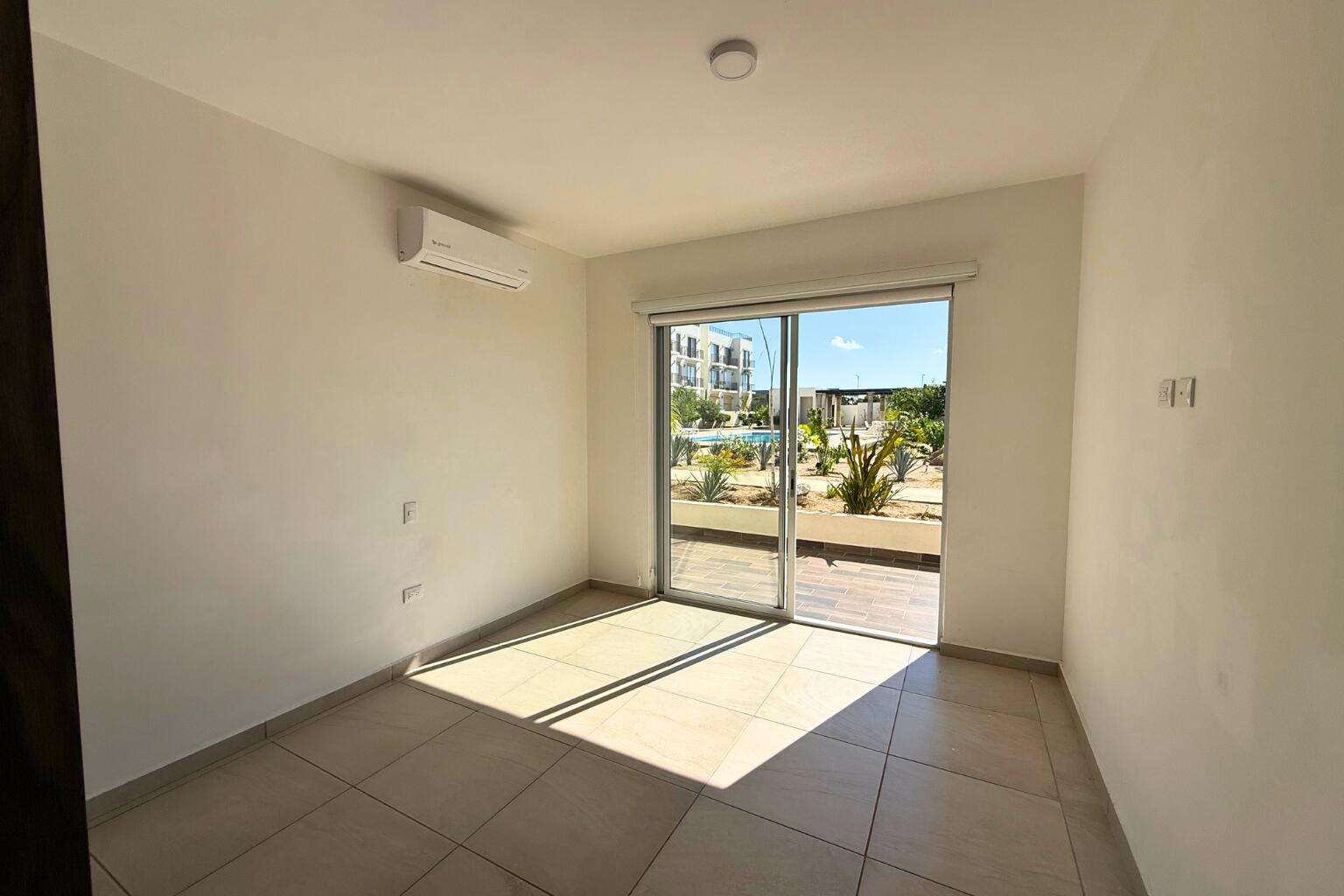 Jacarandas, Palmitos Residencial 2BR Condo