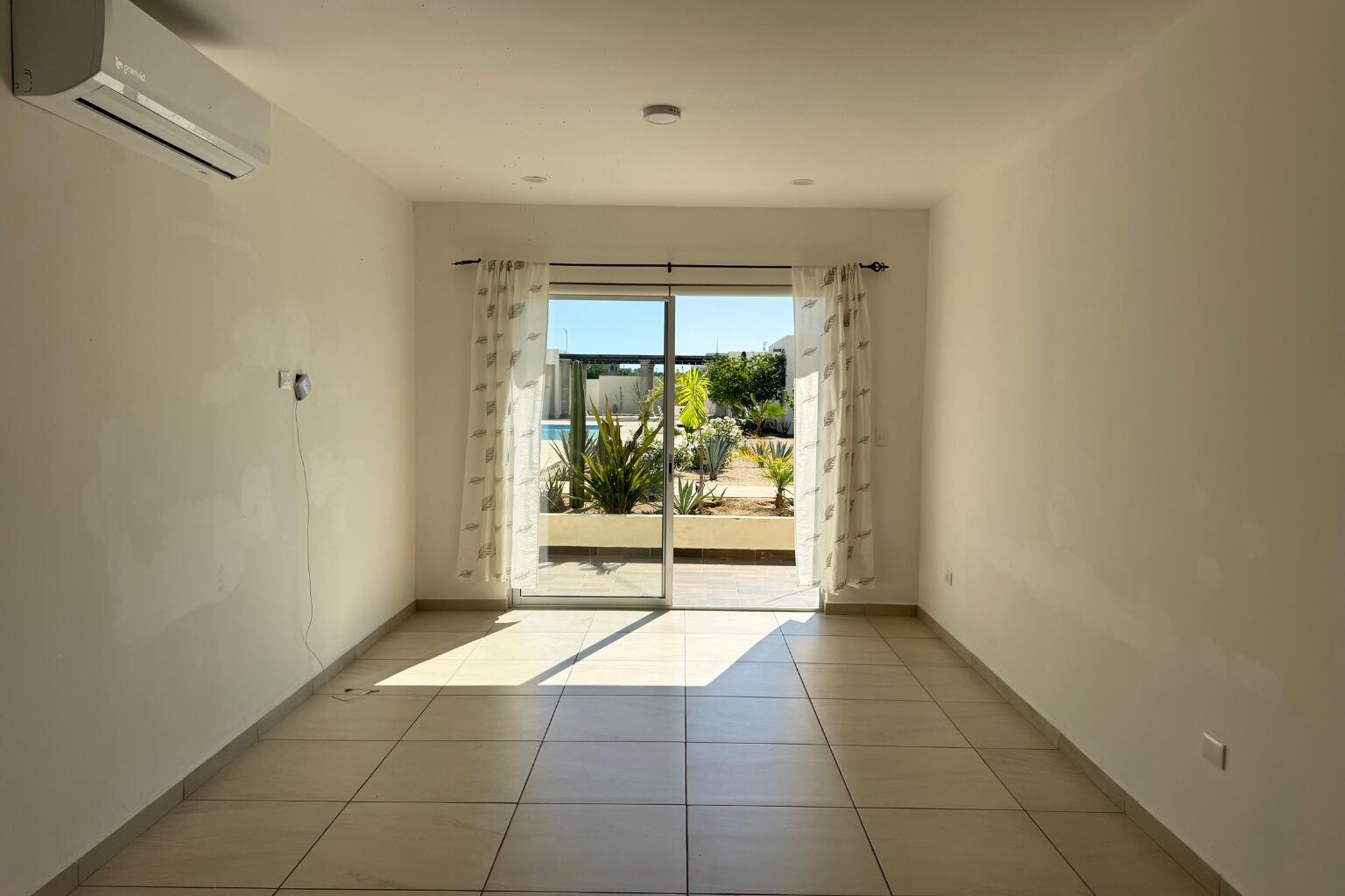 Jacarandas, Palmitos Residencial 2BR Condo