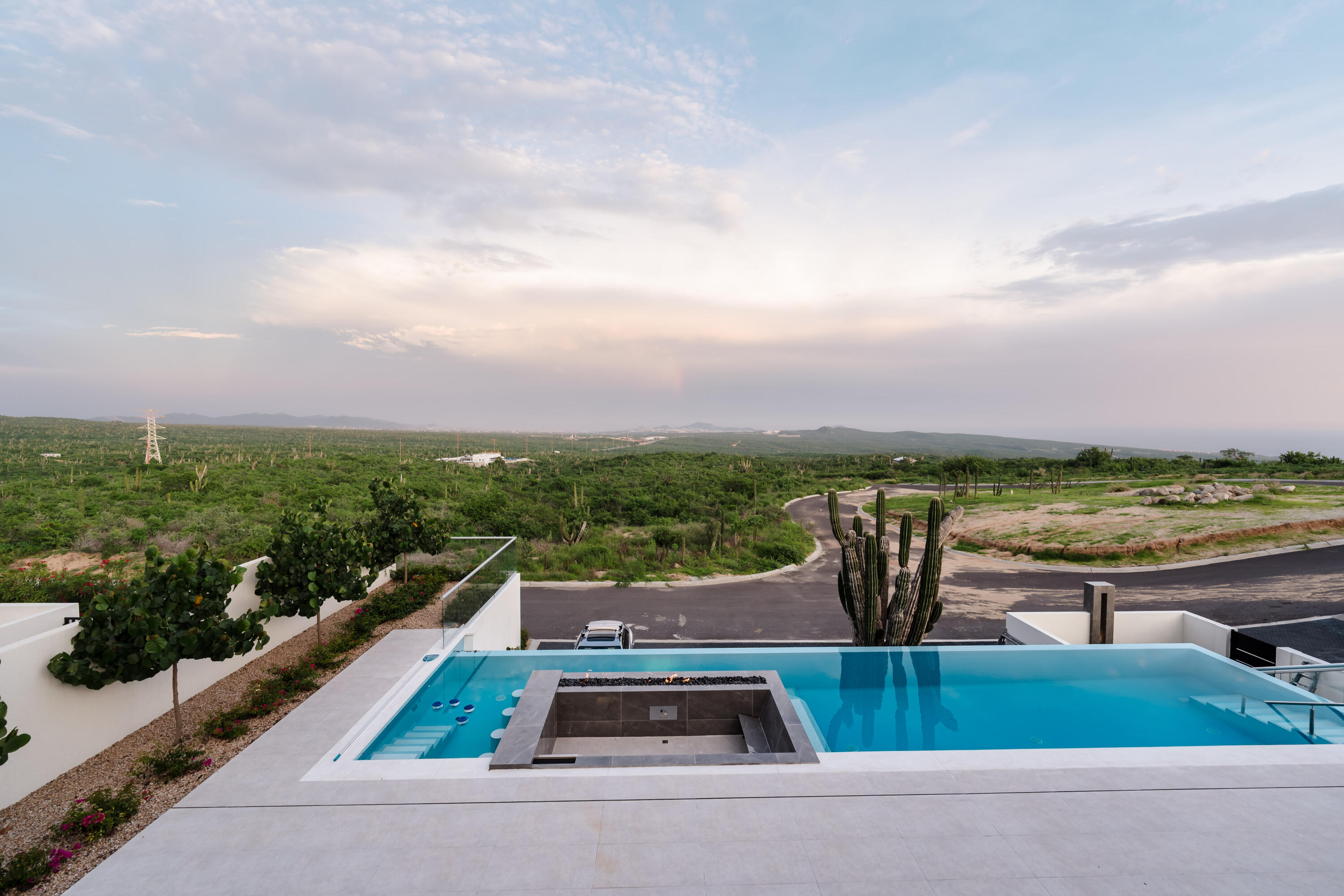 Lot 7 M$ Rolling Hills, Casa Esmeralda