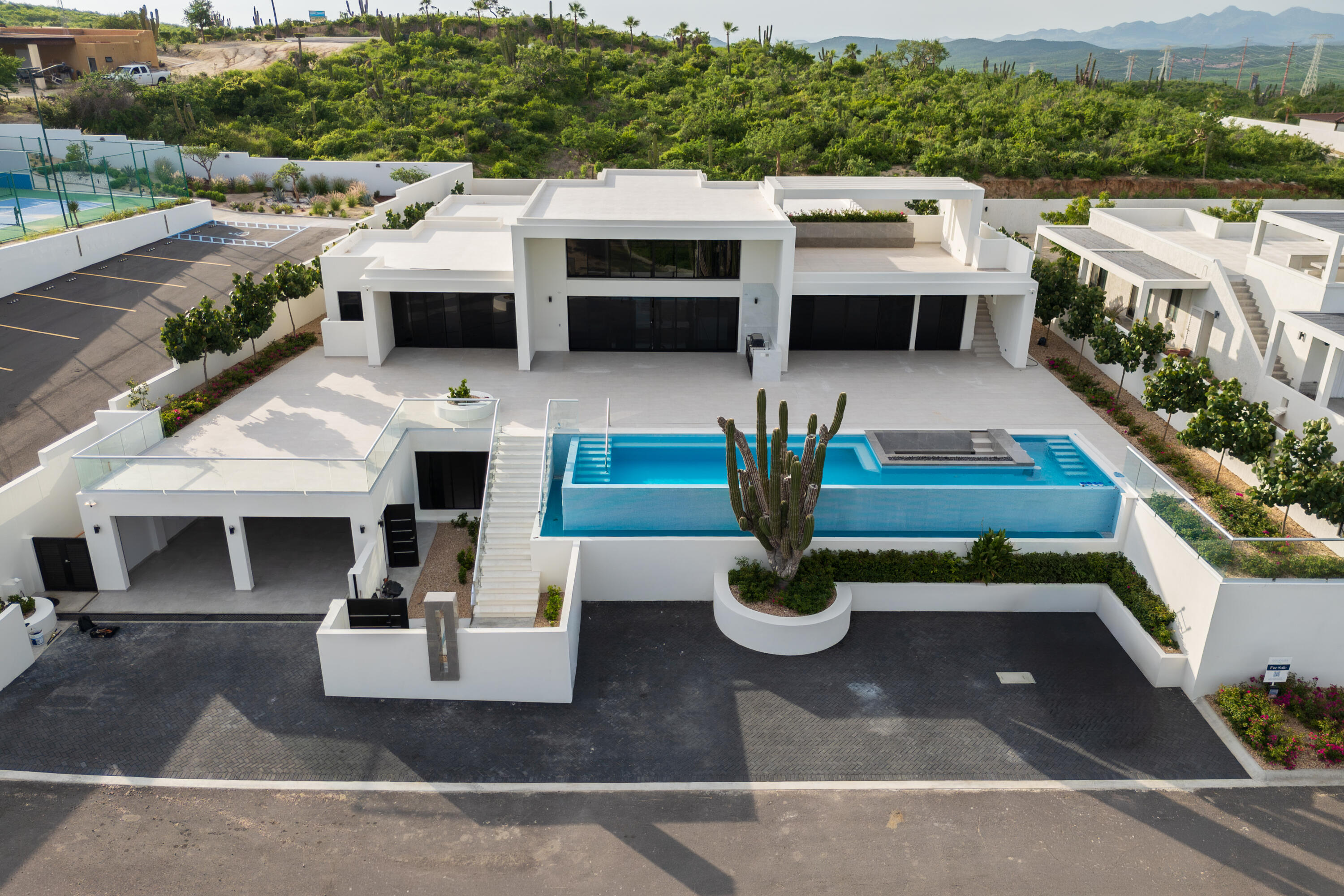 Lot 7 M$ Rolling Hills, Casa Esmeralda