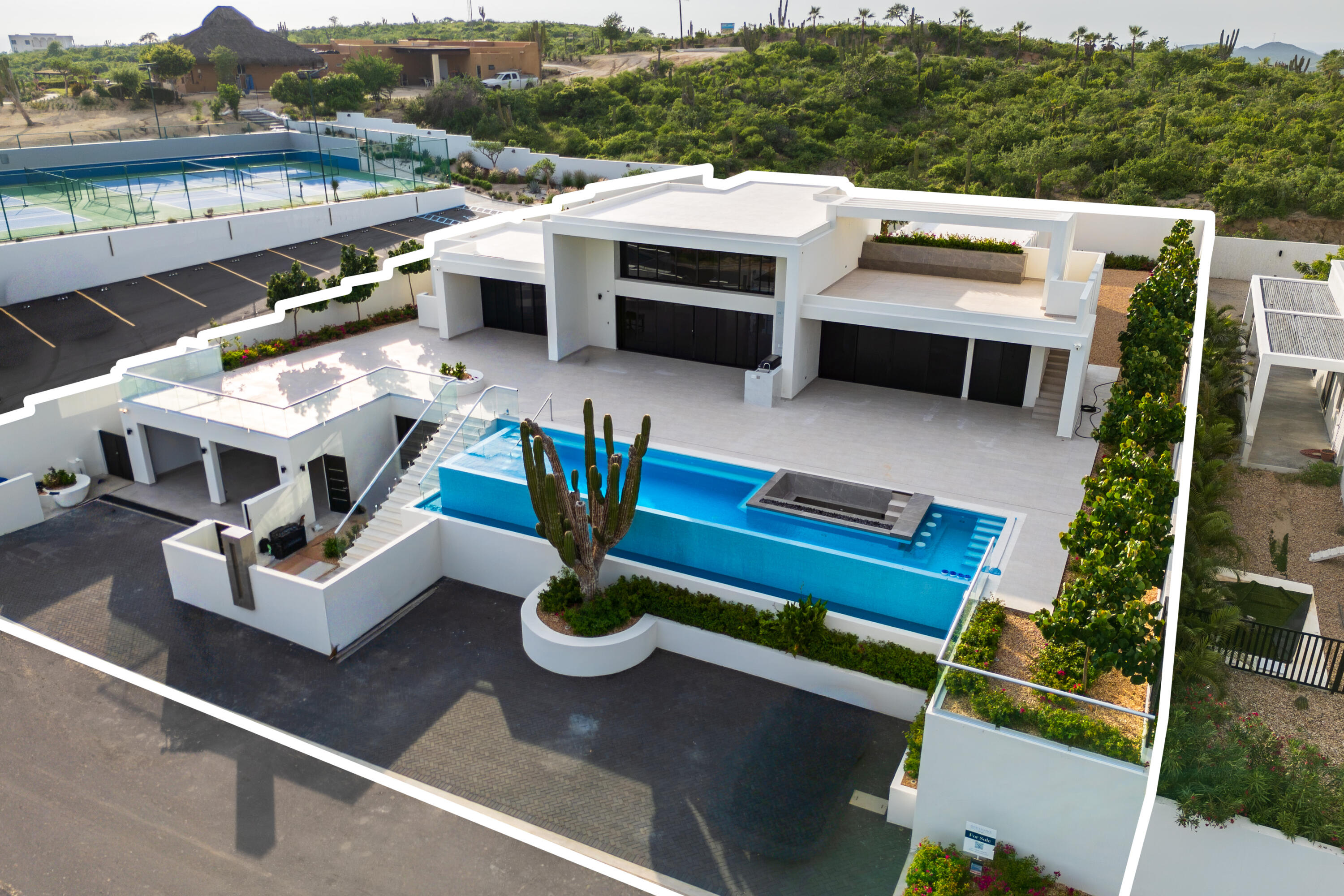 Lot 7 M$ Rolling Hills, Casa Esmeralda