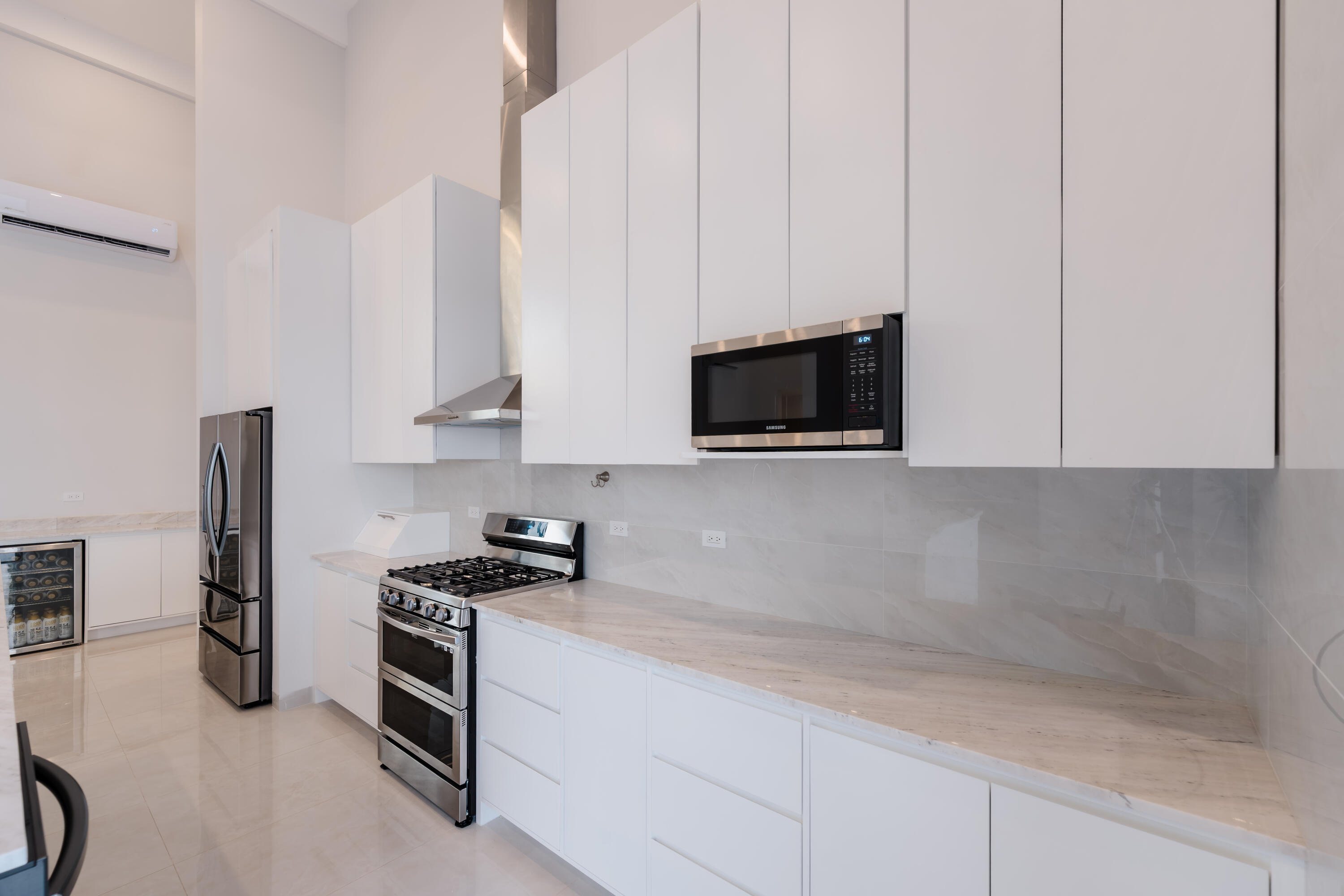 Lot 7 M$ Rolling Hills, Casa Esmeralda