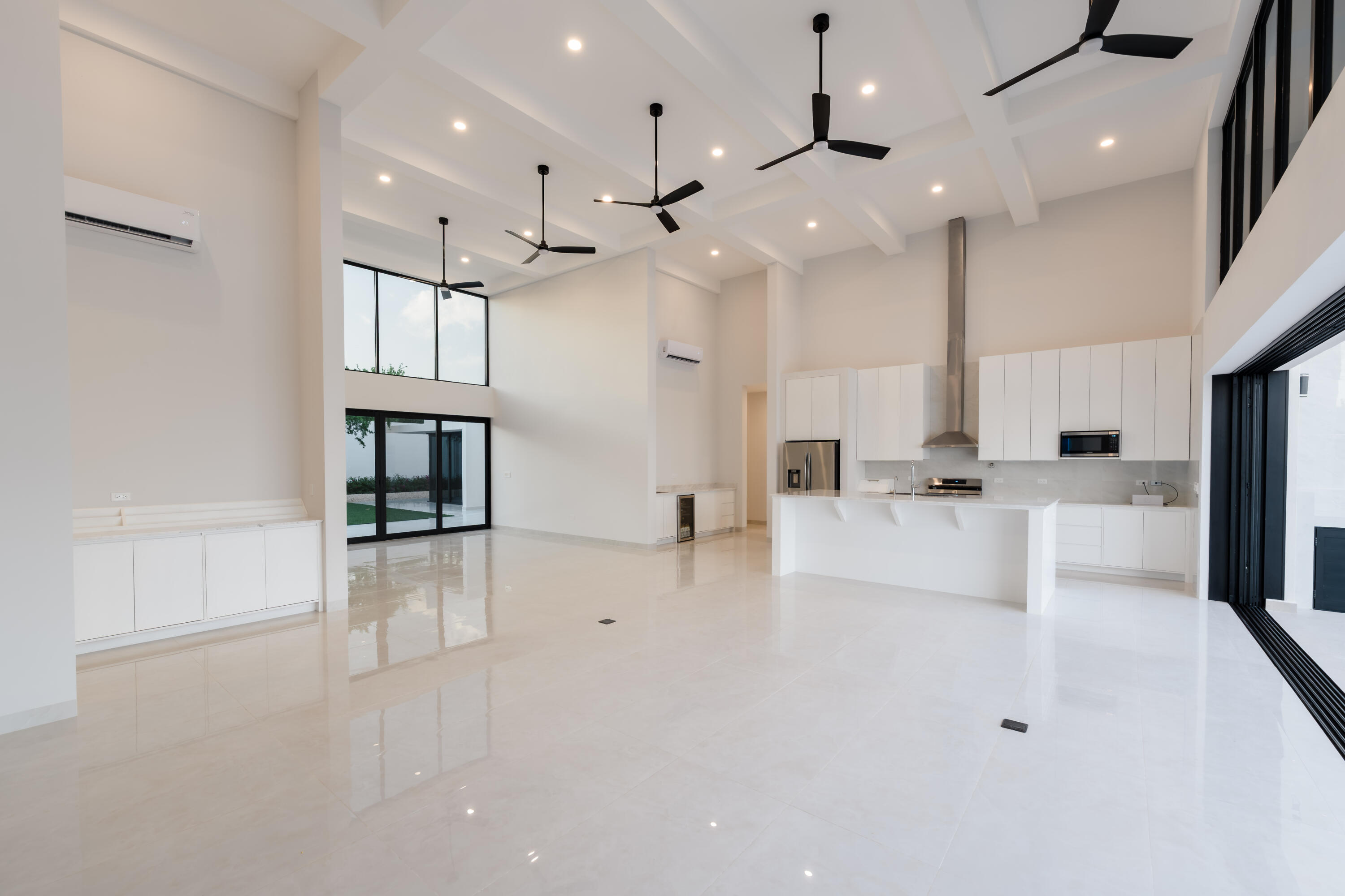 Lot 7 M$ Rolling Hills, Casa Esmeralda